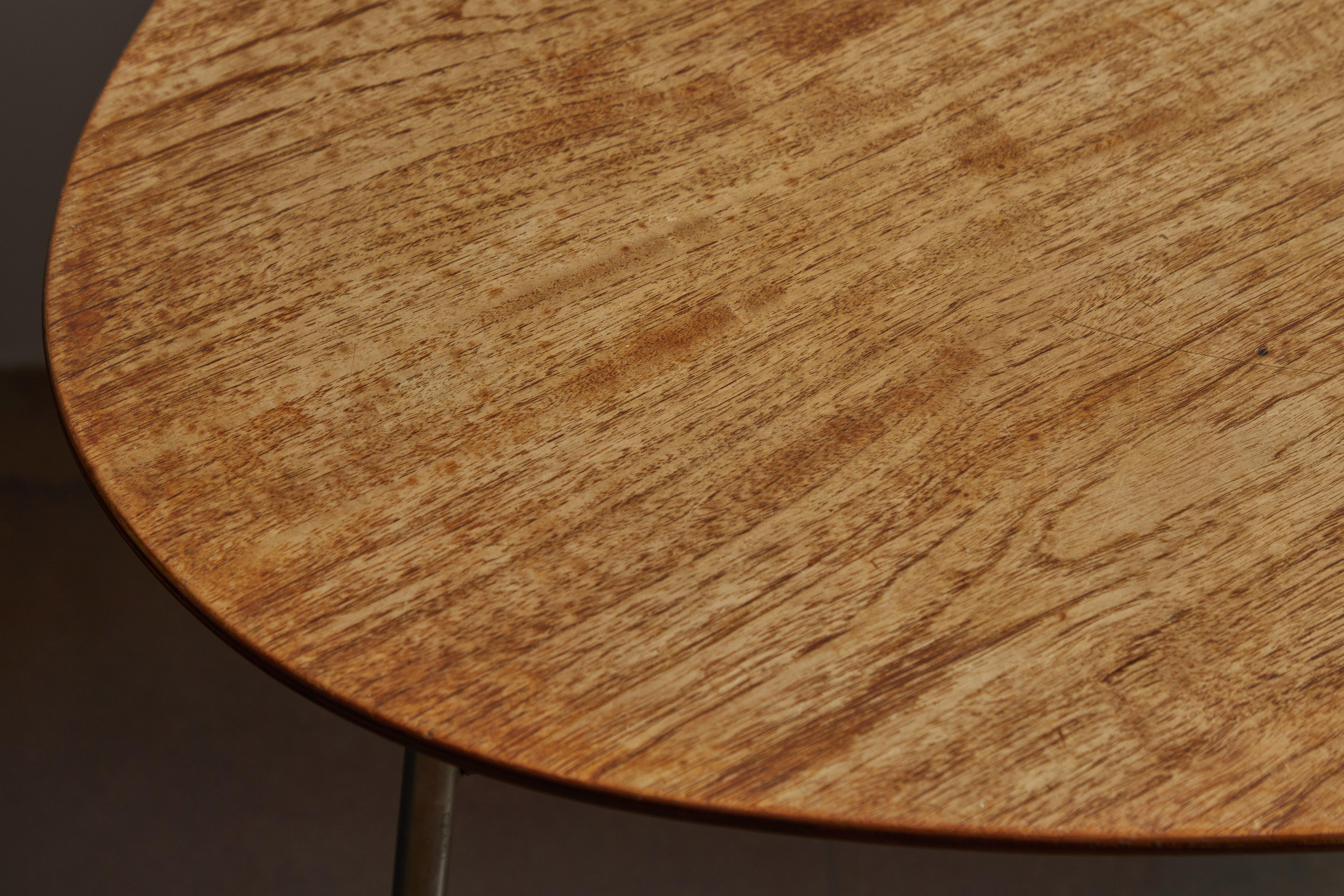Danish Egg Table by Arne Jacobsen for Fritz Hansen