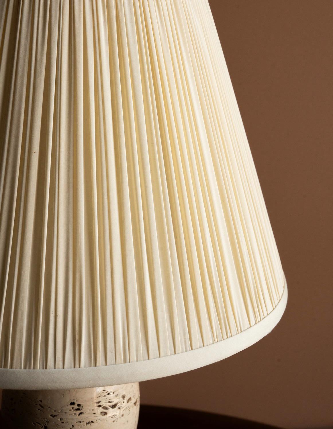 Français Lampe de table Egg de Philippe Barbier, vers 1970 en vente