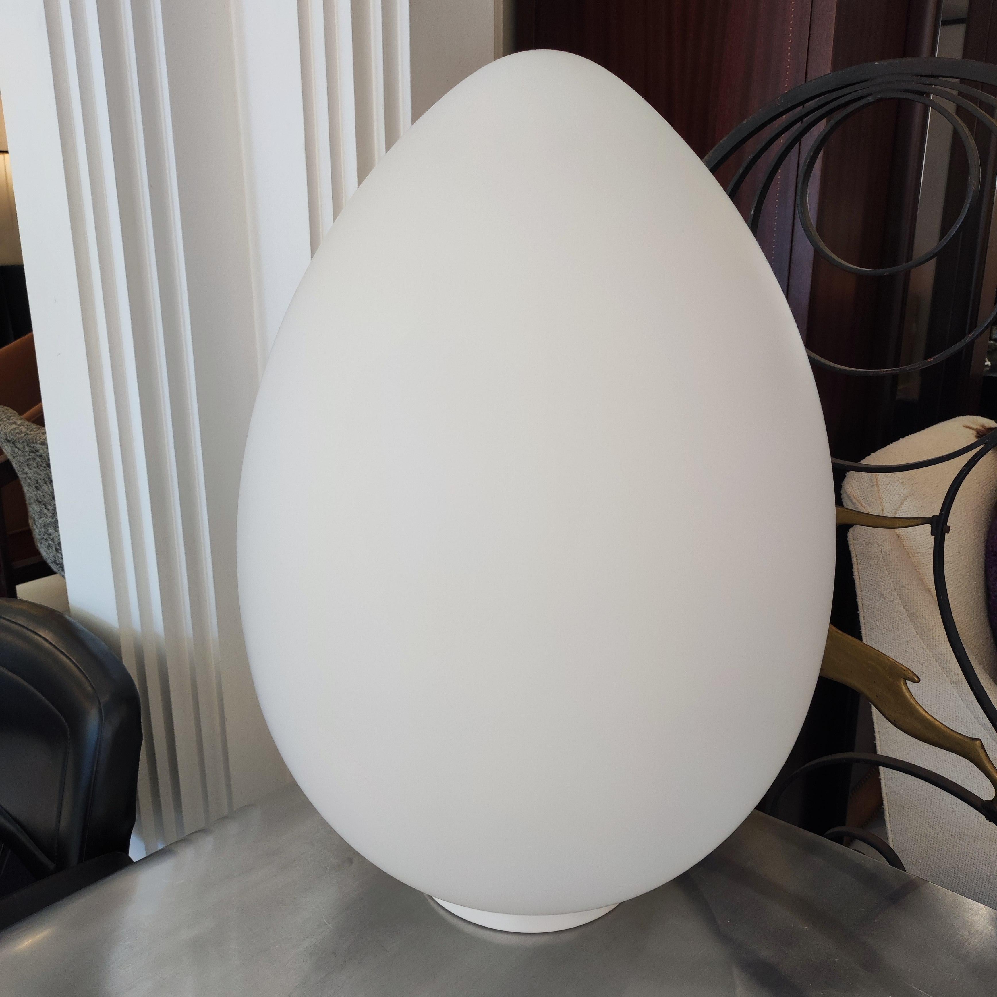 French Egg Table Lamp in White Frosted Glass For Sale