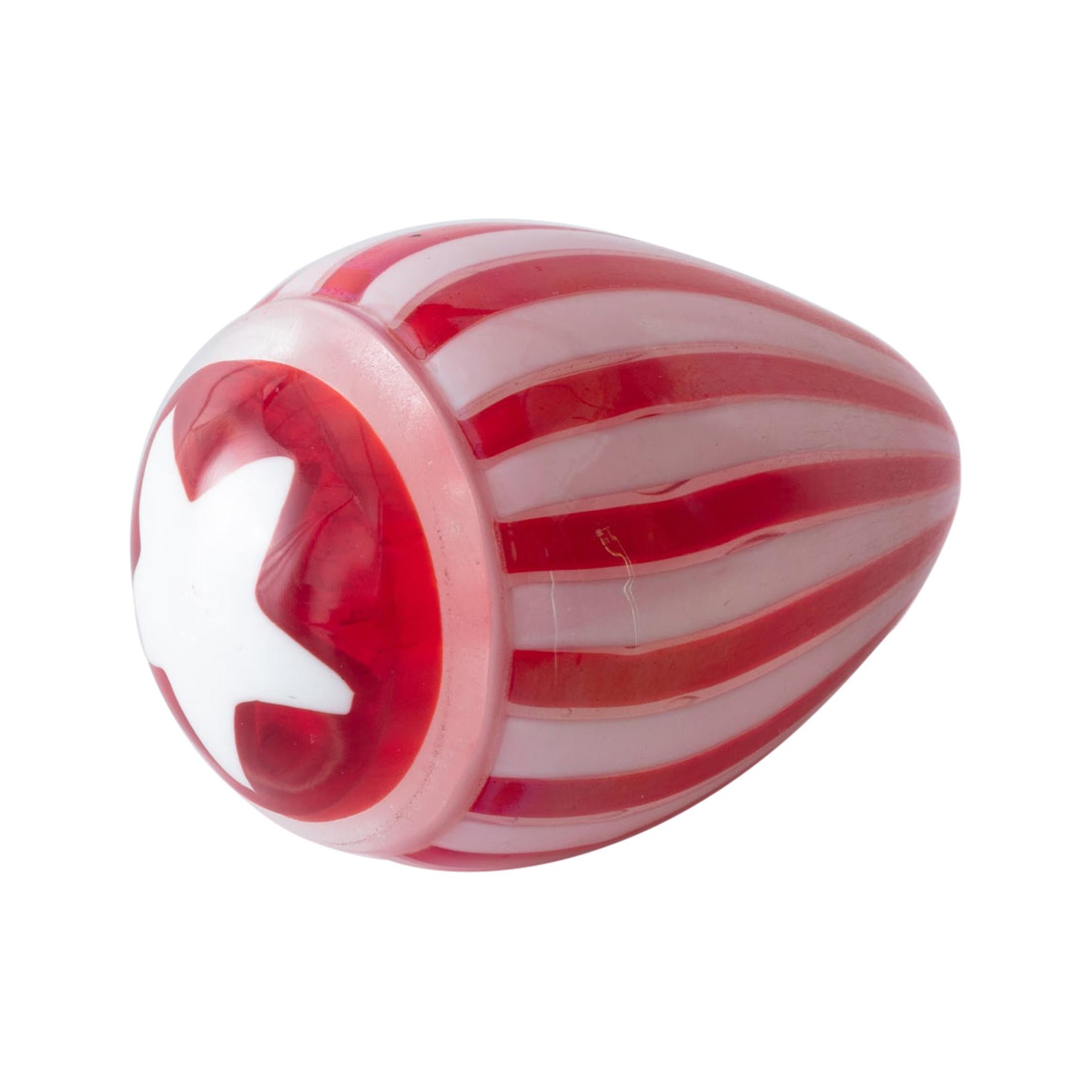 „“Egg mit Strickgehäuse“, entworfen von Richard Marquis und hergestellt bei Venini Fabbrica im Angebot