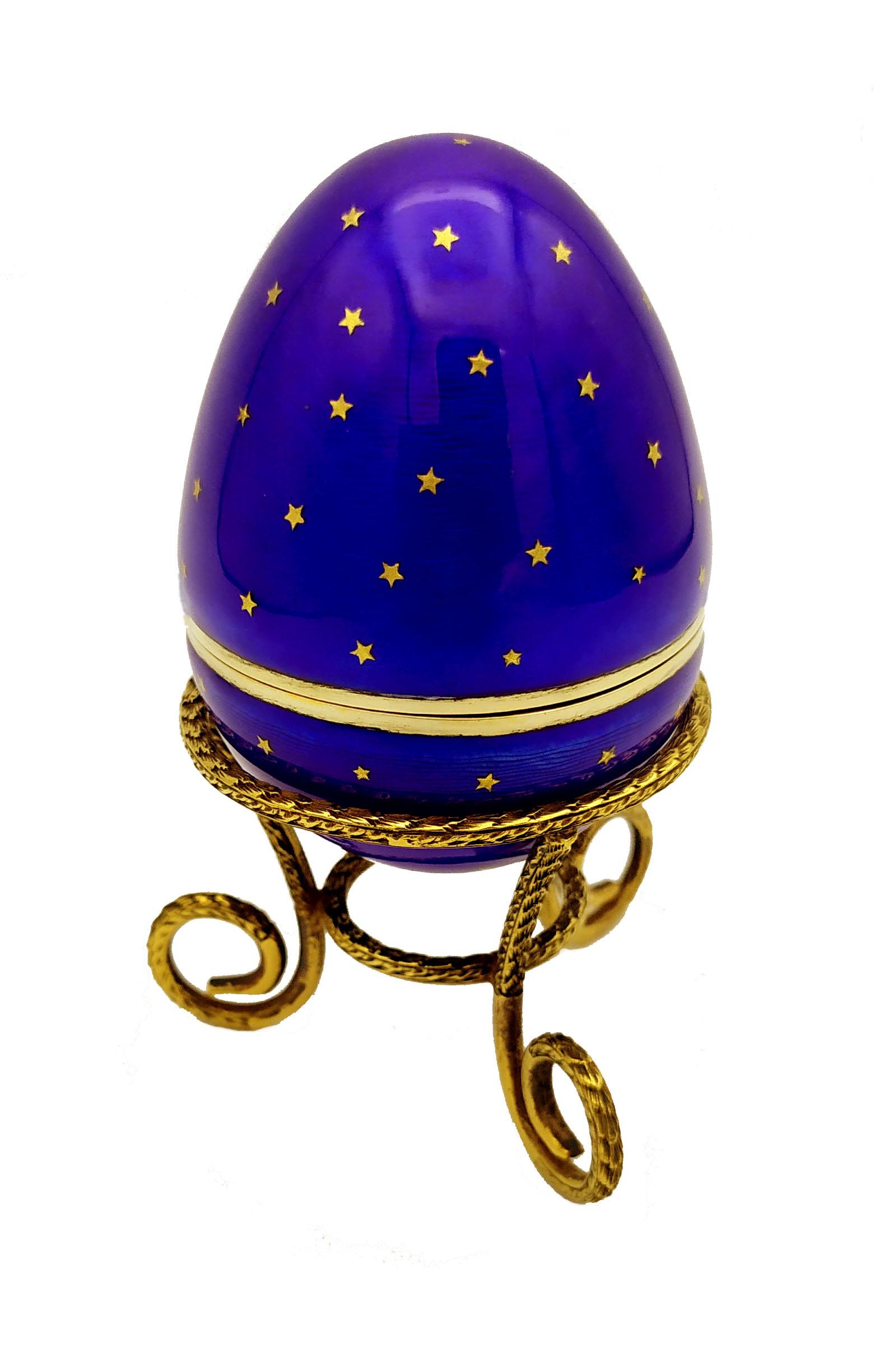 Italian Enamel Egg with Tripod Sterling Silver Gold Paillons Stars of Sky Salimbeni For Sale