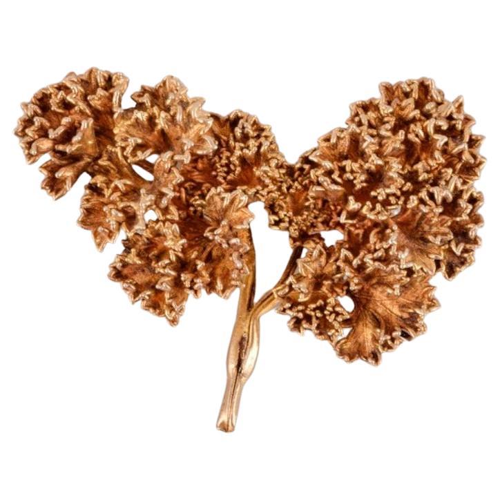 Egger, Denmark. "Flora Danica" brooch in gold-plated sterling silver. For Sale