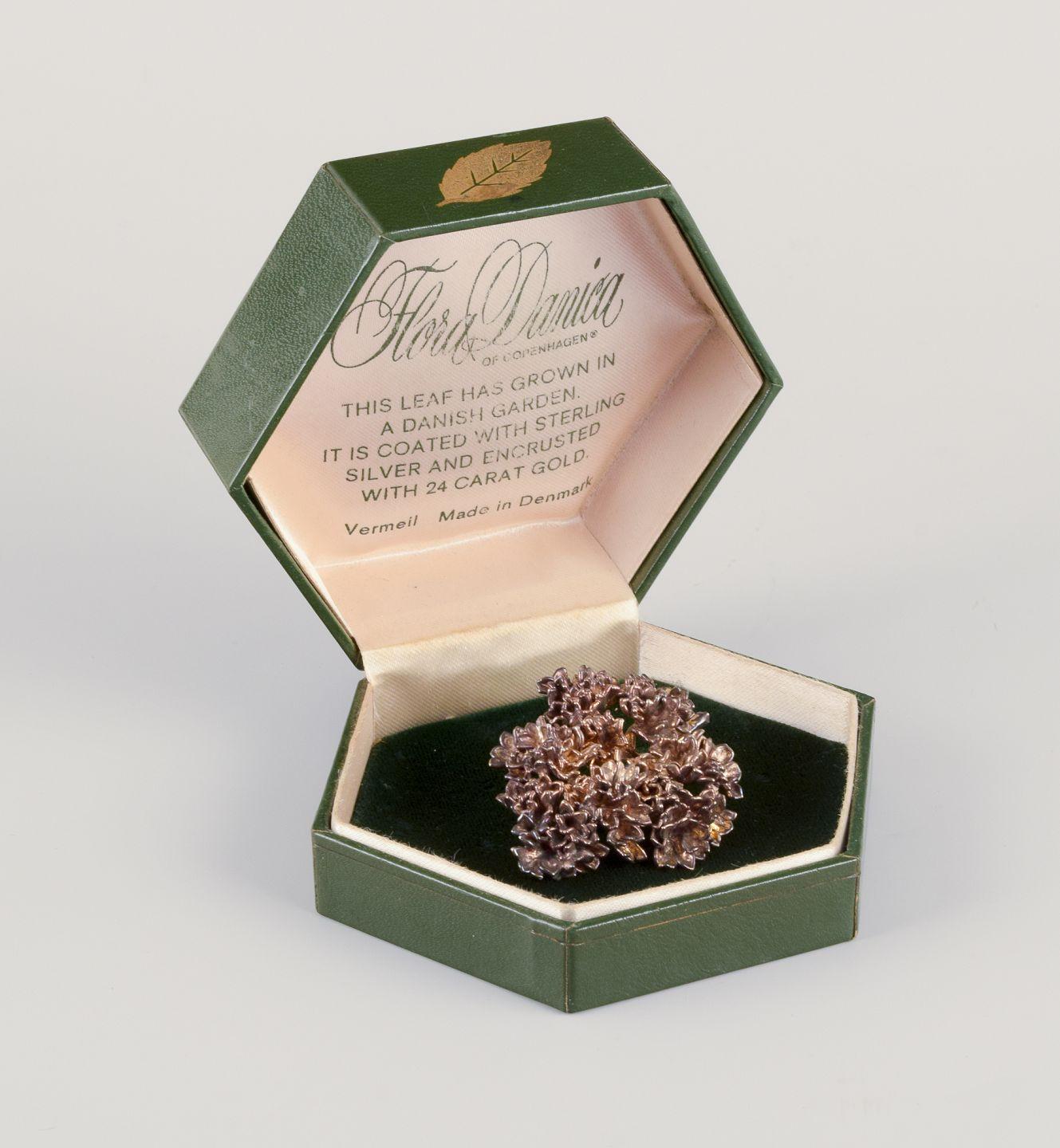 Eggert, Flora Danica Joyería. Gran broche 