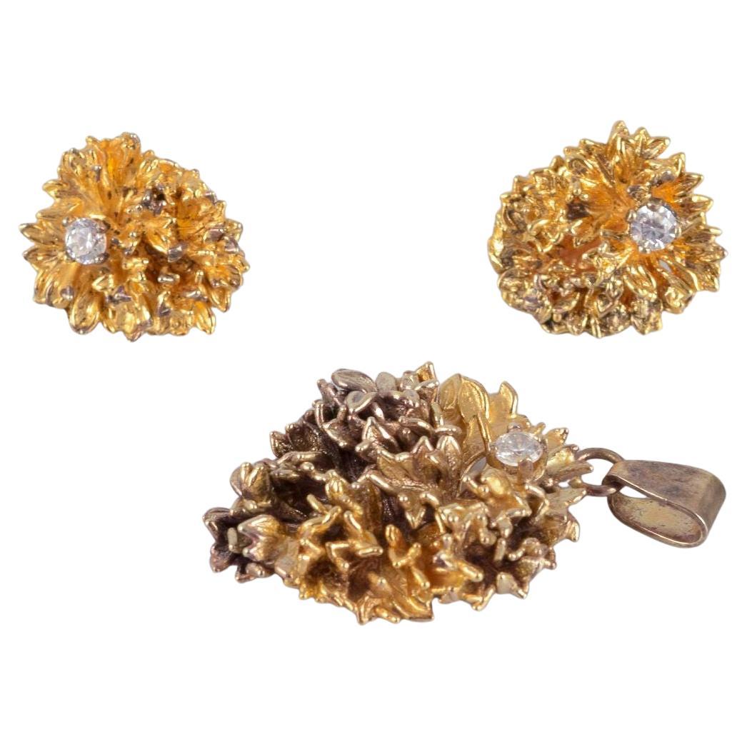 Eggert, Flora Danica Jewellery. ”Persille” pendant and a pair of stud earrings.