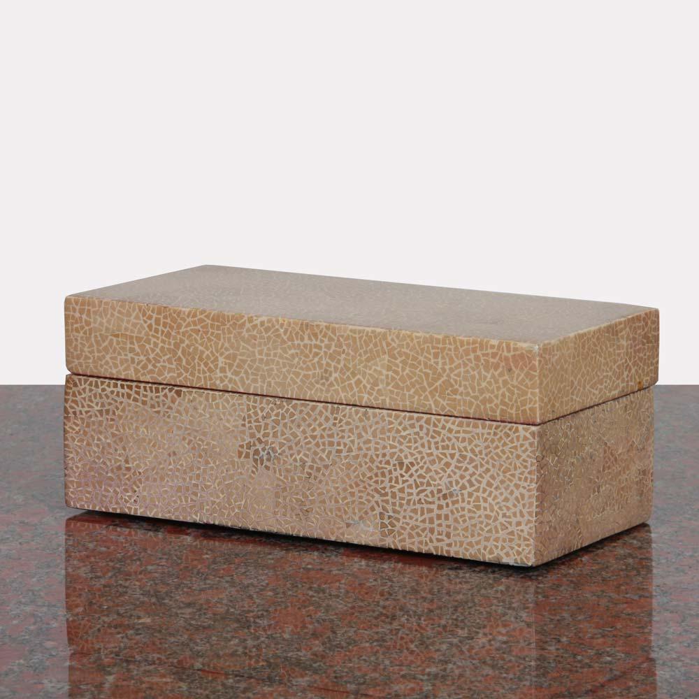 This lacquer and eggshell box is a Vietnamese work from the late 20th century. It features two levels of compartments. This piece is in good original condition.