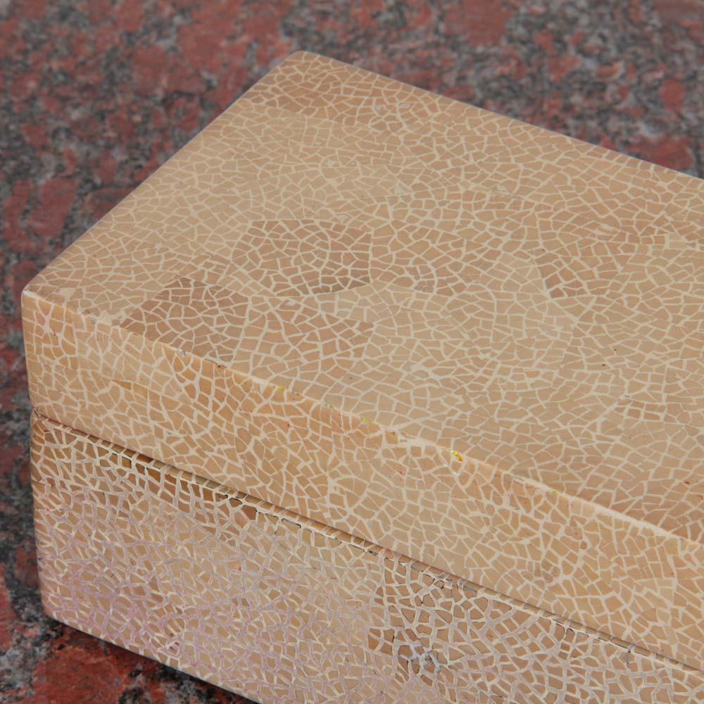 Eggshell lacquer box, late 20th century work Bon état - En vente à MONTESSON, FR