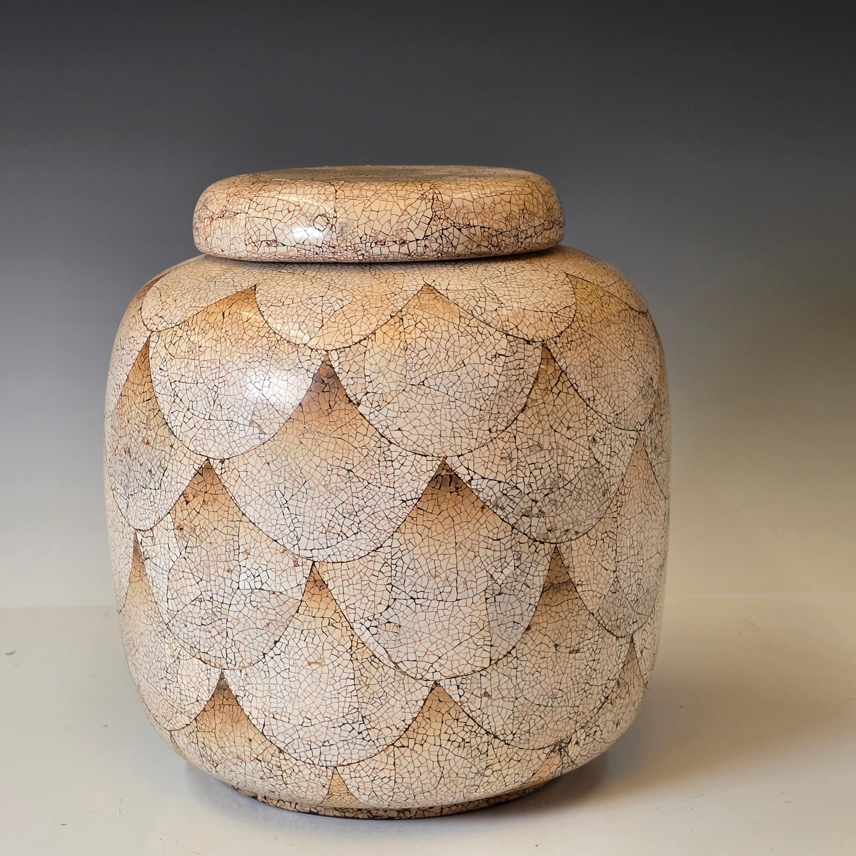 French Deco Style Eggshell Lacquer Ginger Jar 3