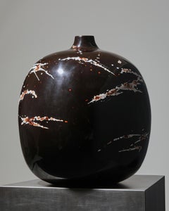 Vaso intarsiato a guscio d'uovo in lacca di Persimmon (Kakishibu), motivo a nebulosa