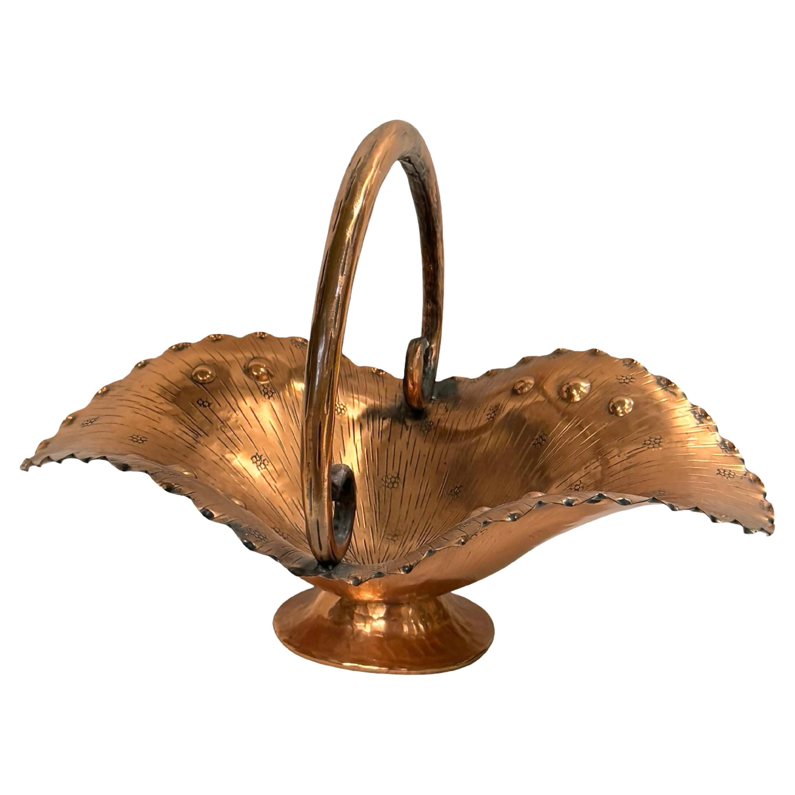Egidio Casagrande Copper Fruit Basket, Italy 1940s Art Deco For Sale
