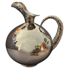 Jarra urna plateada martillada del diseñador italiano Egidio Casagrande