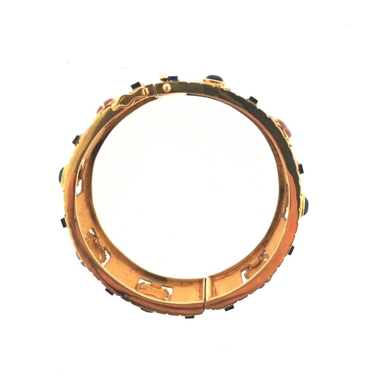 Egyptian Revival Egiptian Revival 18 Karat Yellow Gold Bangle with Rhodochrosite and Lapis Lazul For Sale