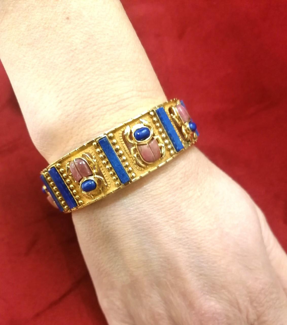 Round Cut Egiptian Revival 18 Karat Yellow Gold Bangle with Rhodochrosite and Lapis Lazul For Sale