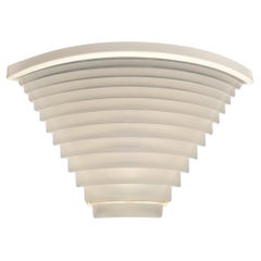 Egisto Angolo Eckleuchter von Artemide, 4 verfügbar