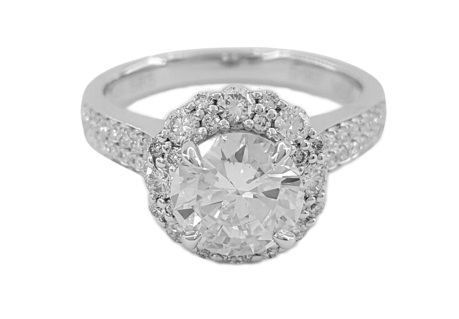 Modern EGL 1.30 Carat Round Brilliant Cut Diamond Ring For Sale