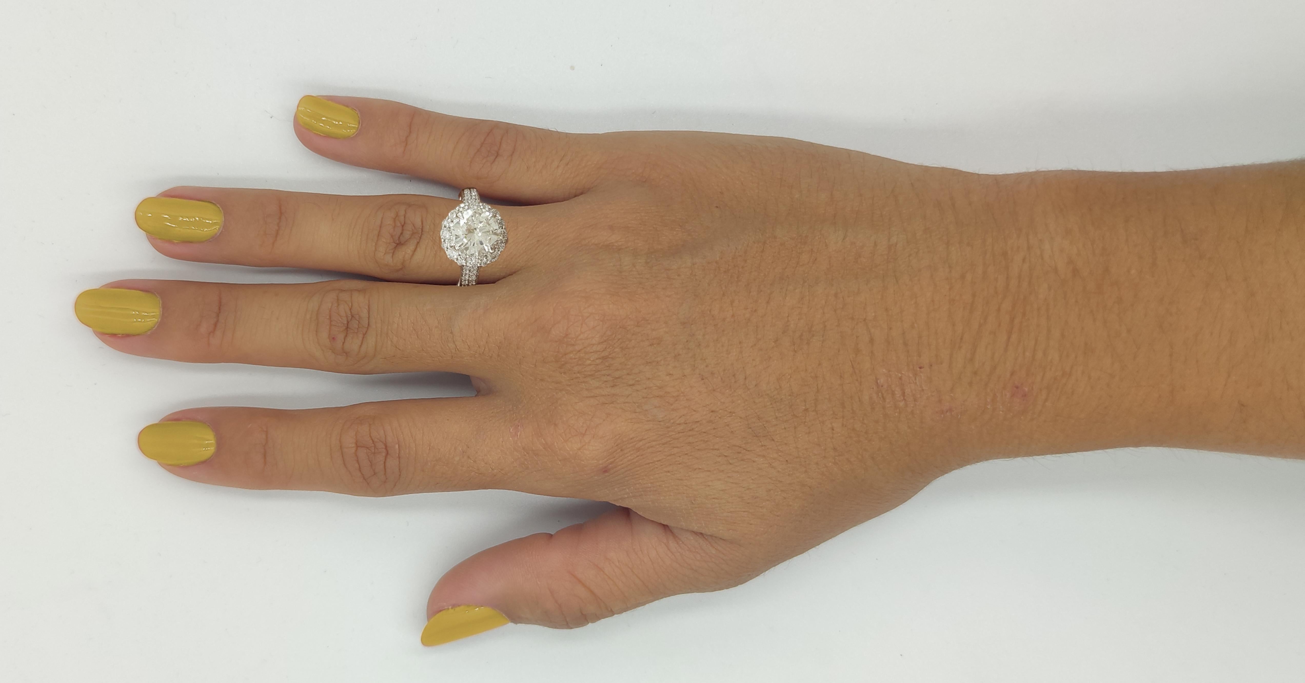 EGL 1.30 Carat Round Brilliant Cut Diamond Ring In New Condition For Sale In Rome, IT
