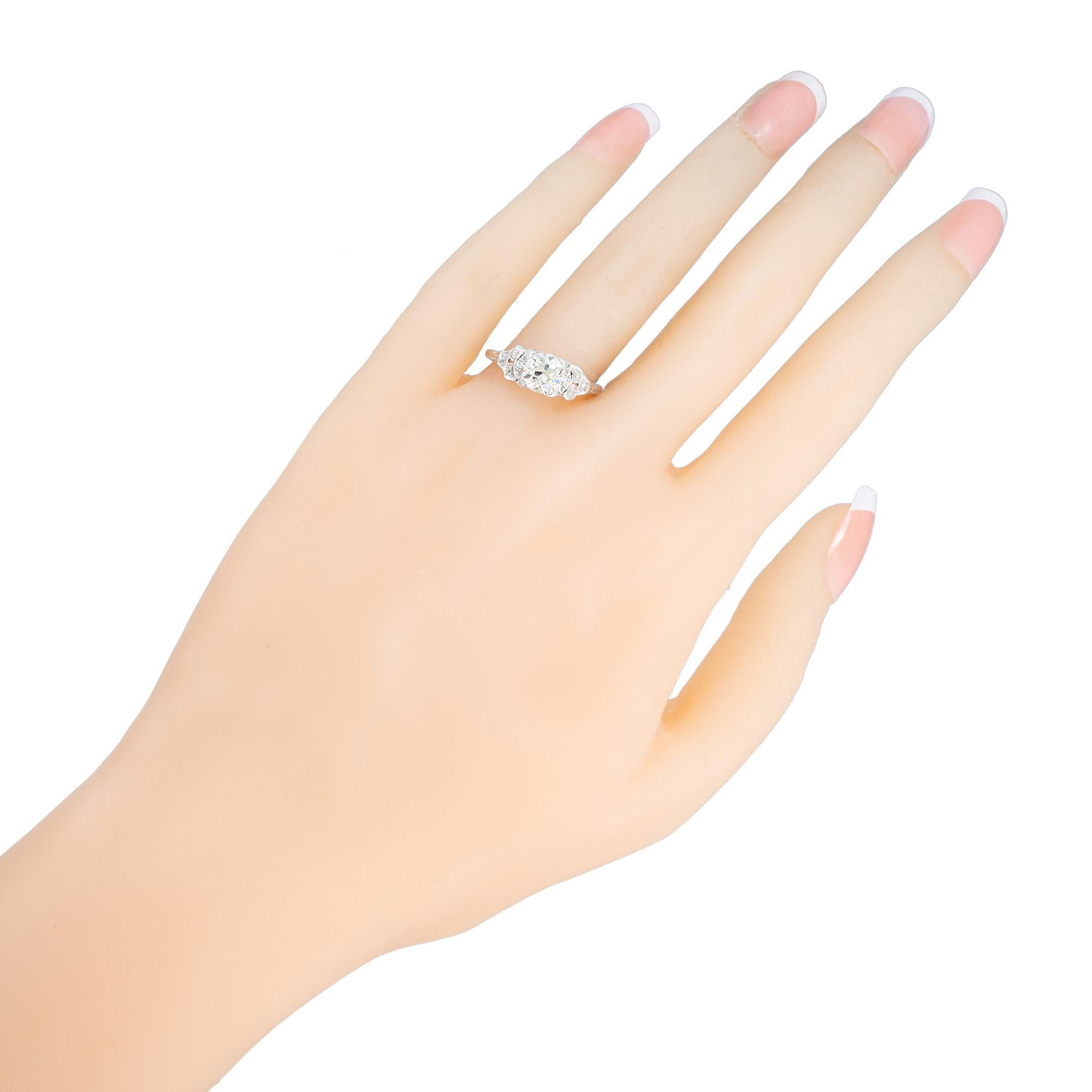 EGL .91 Carat Old European Cut Diamond Platinum Art Deco Engagement Ring For Sale 4