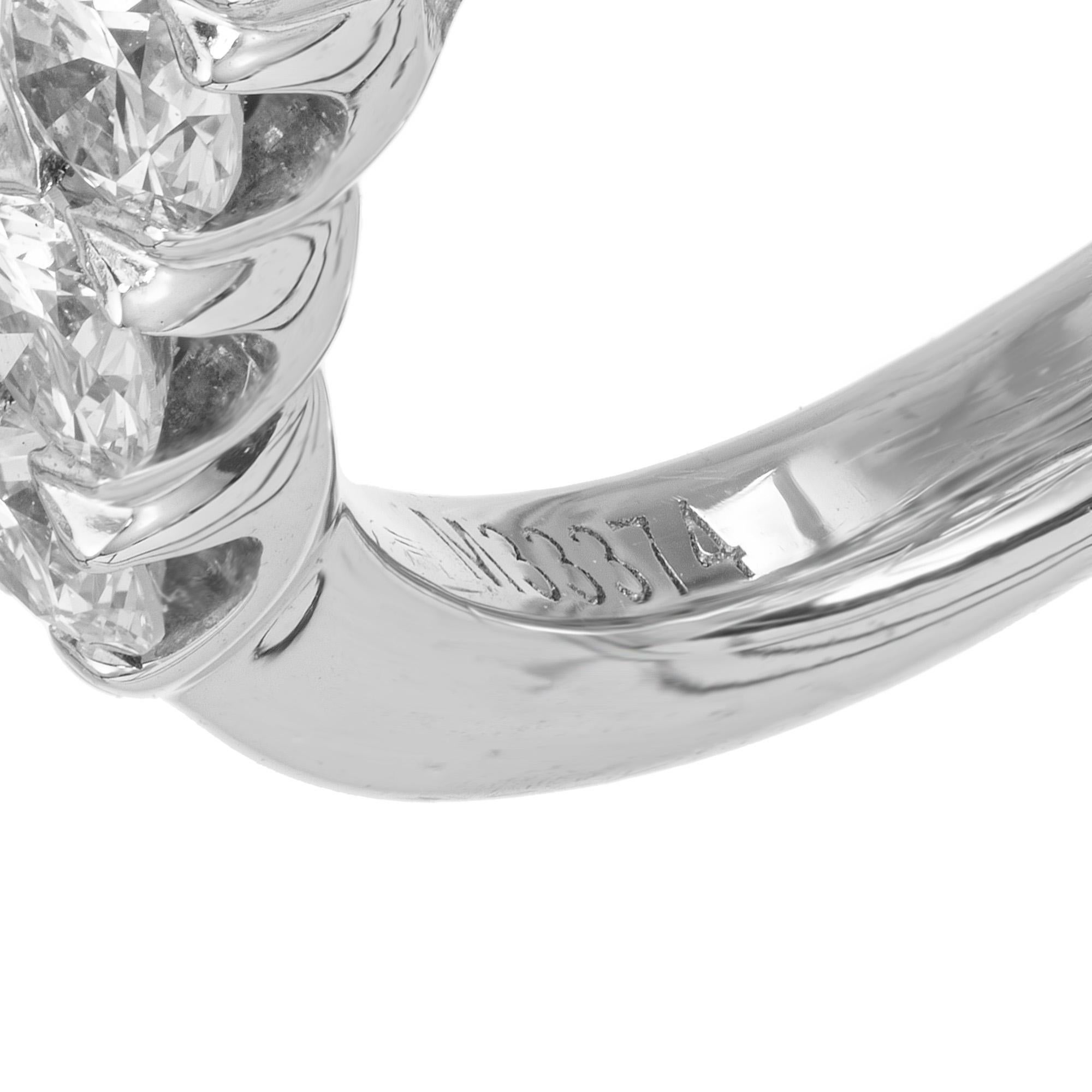 Anello di fidanzamento con diamante rotondo aureolato in oro bianco certificato EGL da 1,00 carati in vendita 3