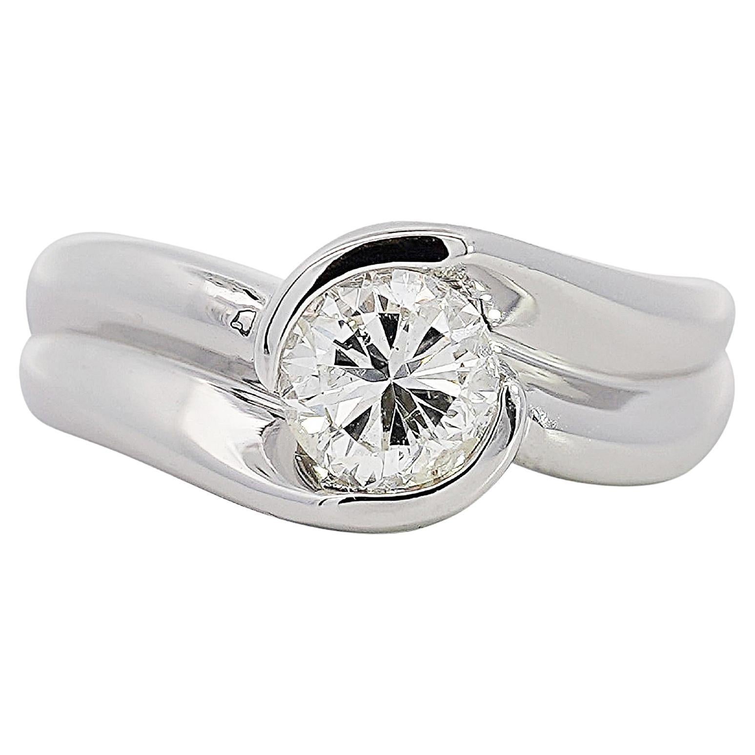 EGL Certified 1.01 Carat Round F-G/SI3 Diamond Platinum Bypass Engagement Ring For Sale