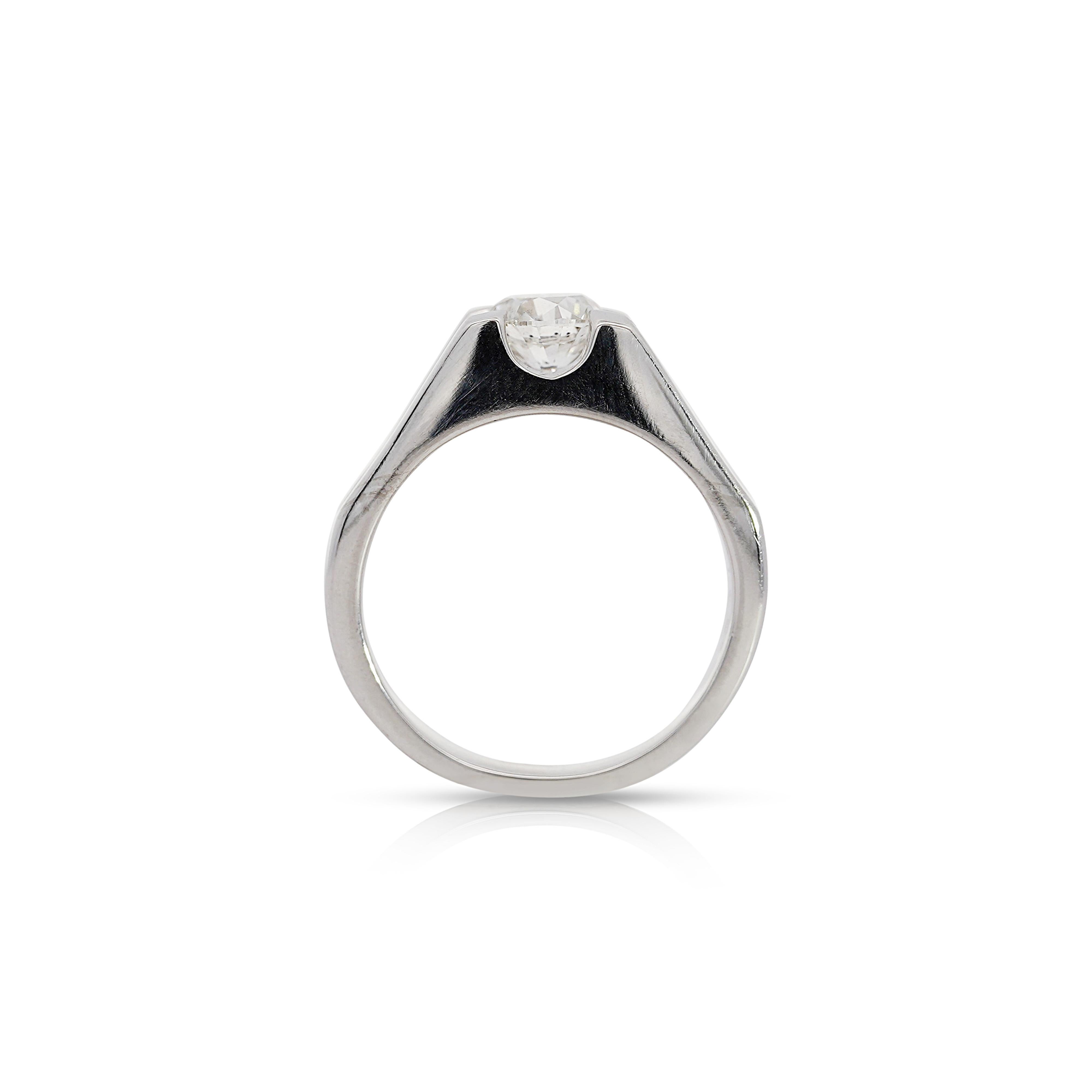 Anello solitario con diamante taglio rotondo in platino con gambo diviso, certificato EGL da 1,03 carati in vendita 3