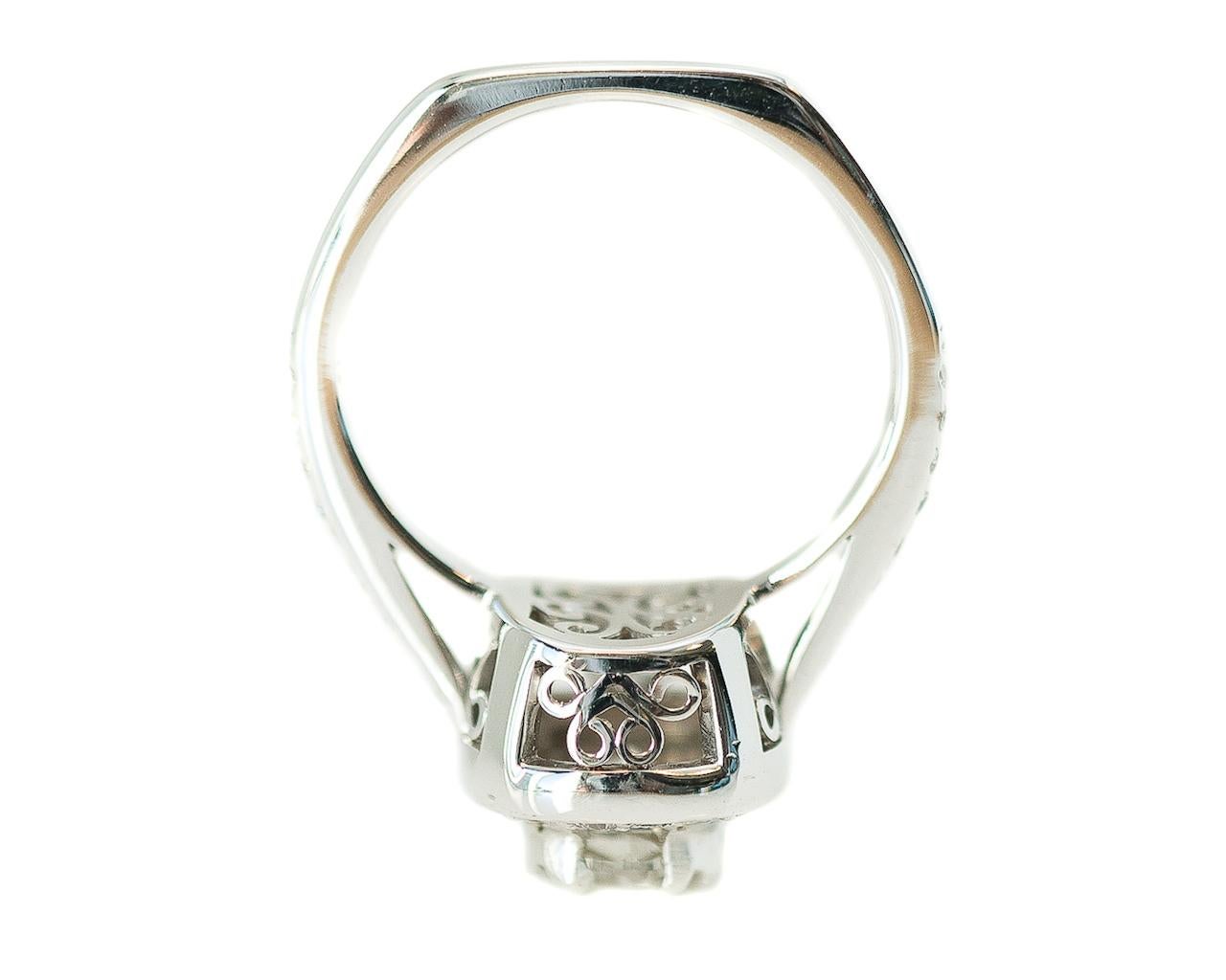 EGL Certified 1.04 Carat Princess Cut Diamond Halo 18 Karat Gold Engagement Ring For Sale 1