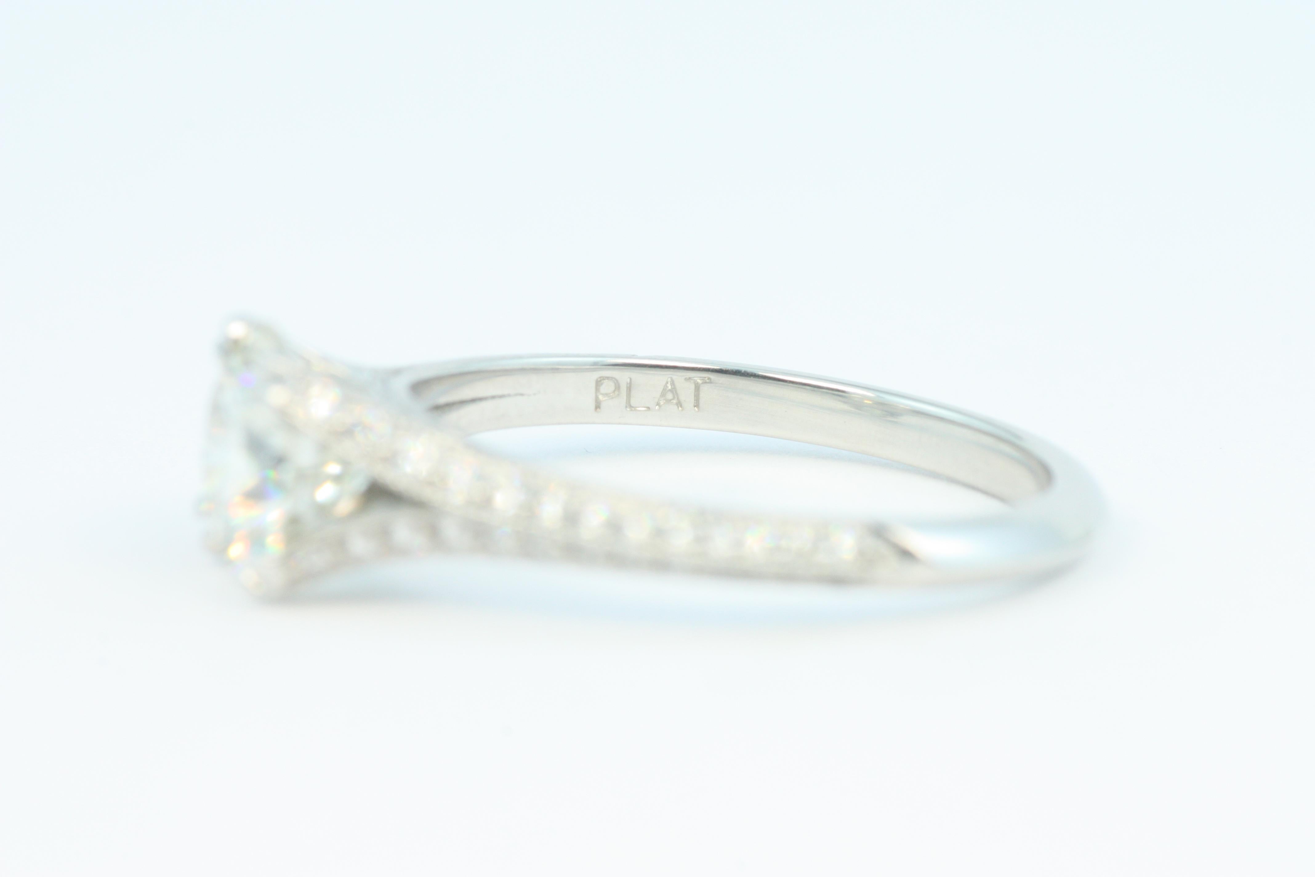 Bague de fiançailles en platine de style Art déco avec 1,13 carat de diamant et 0,22 de côté en vente 3
