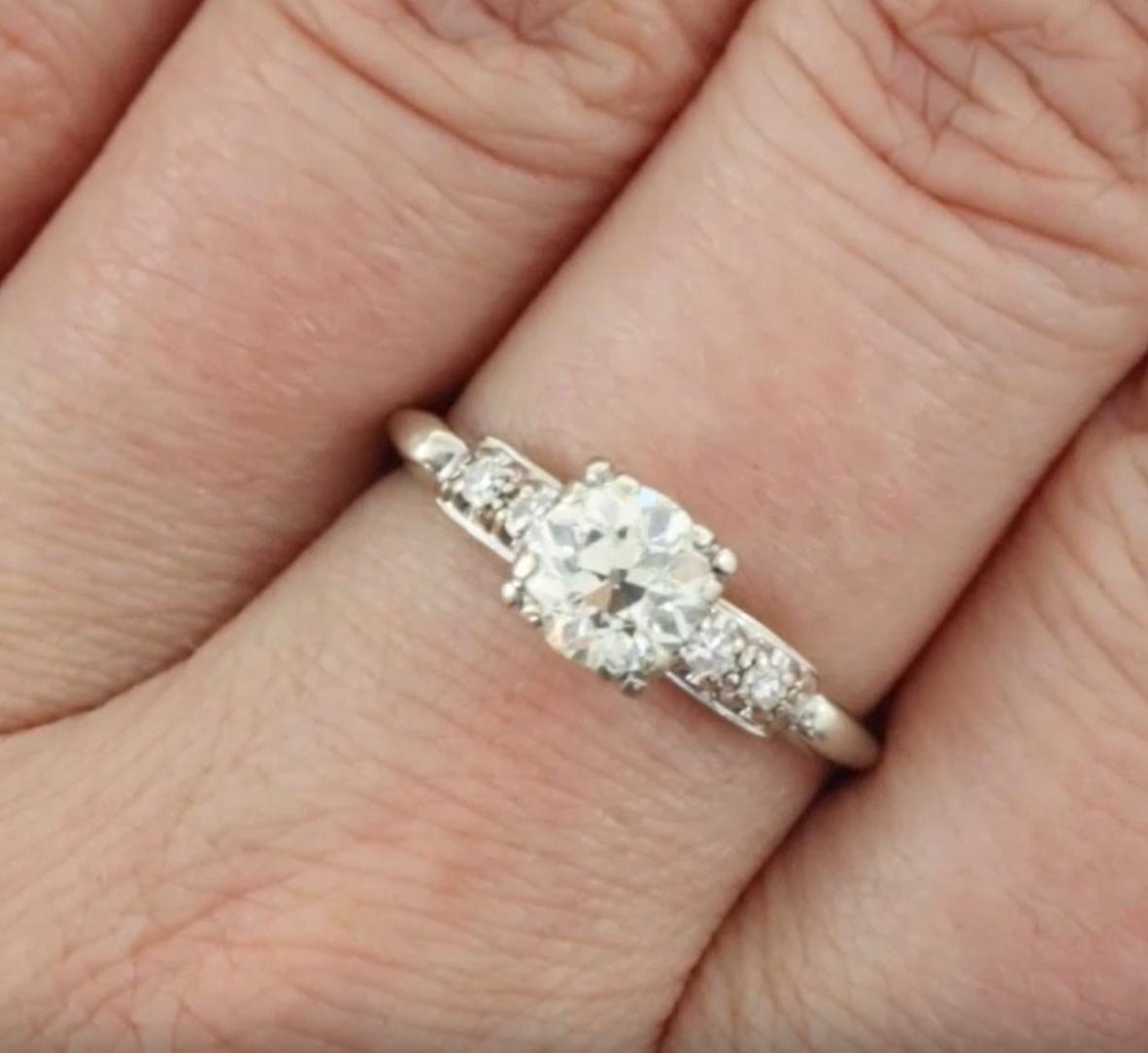 Art déco Bague de fiançailles en or blanc 14 carats avec diamant taille européenne ancienne de 1,15 carat certifié EGL en vente