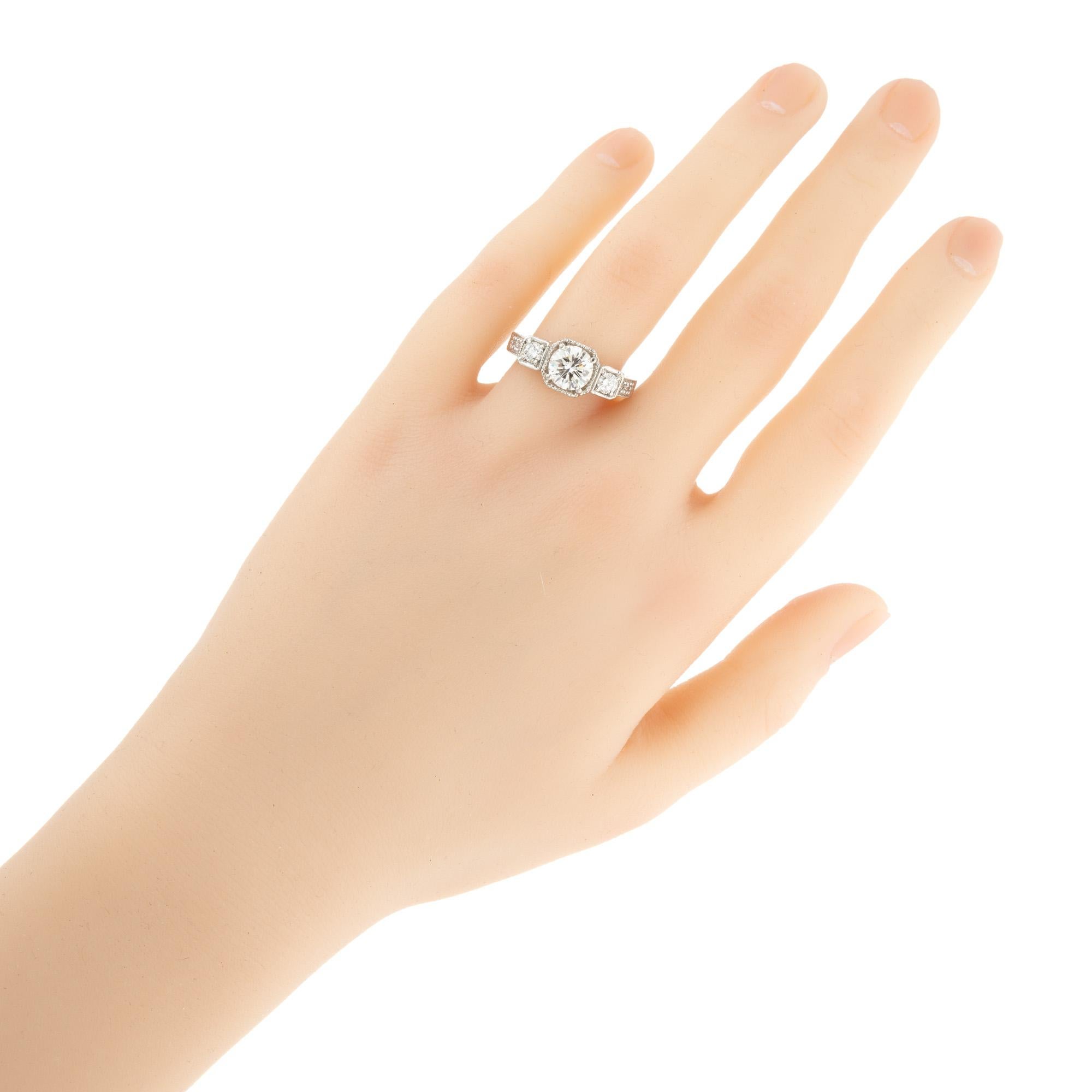 Anello di fidanzamento in platino a tre pietre con diamante bianco certificato EGL da 1,27 carati in vendita 3