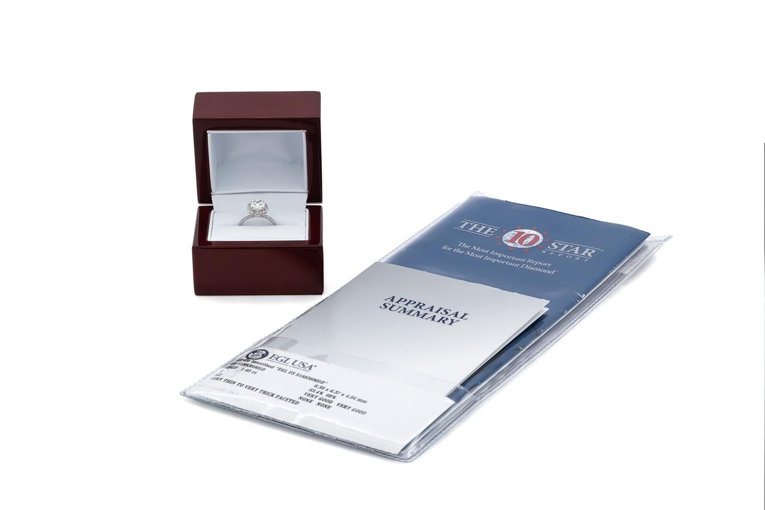 Bague de fiançailles en or blanc 14 carats certifiée EGL et halo de diamants taille coussin 1,78 carat en vente 4