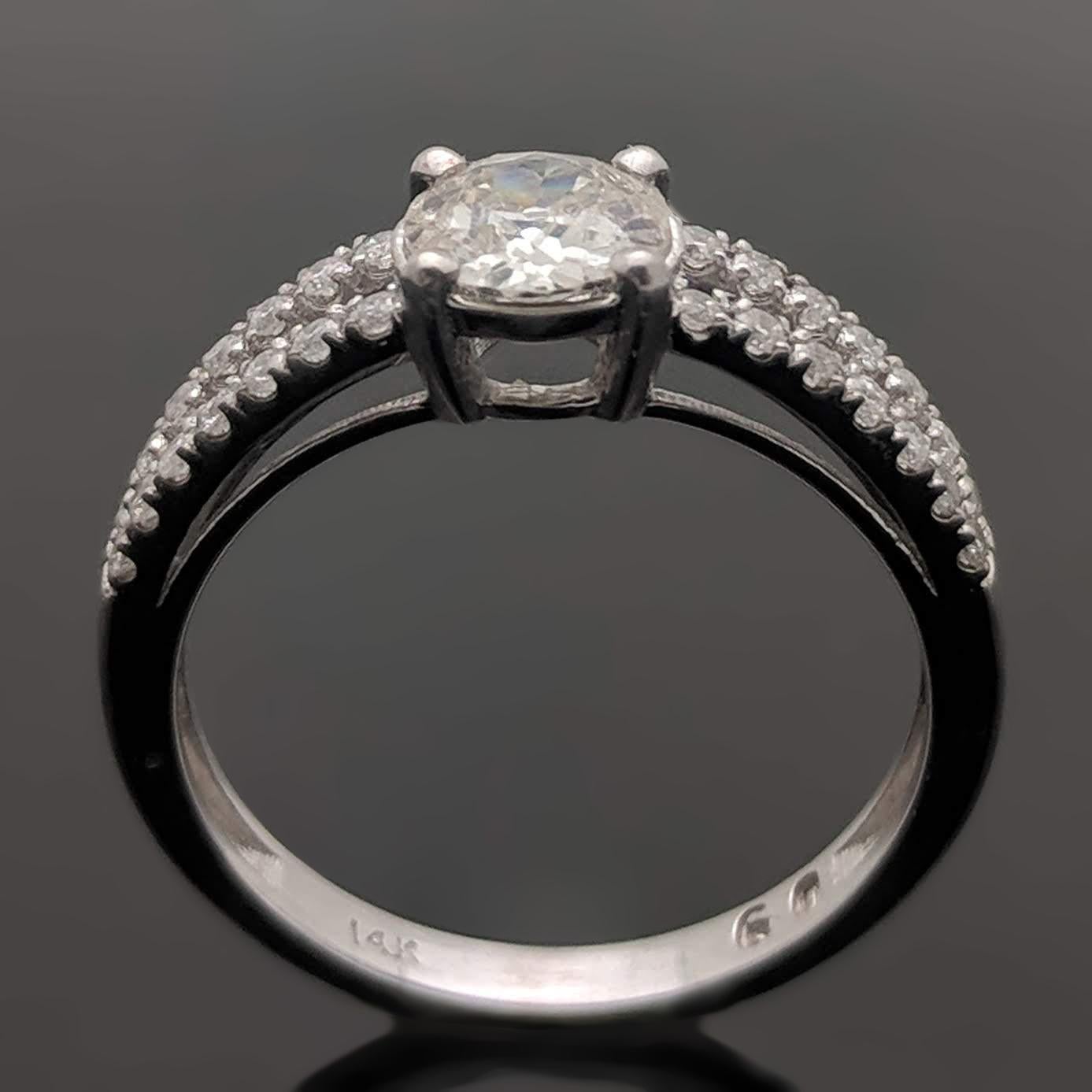 Round Cut EGL Certified 14 Karat White Gold Diamonds Ring For Sale