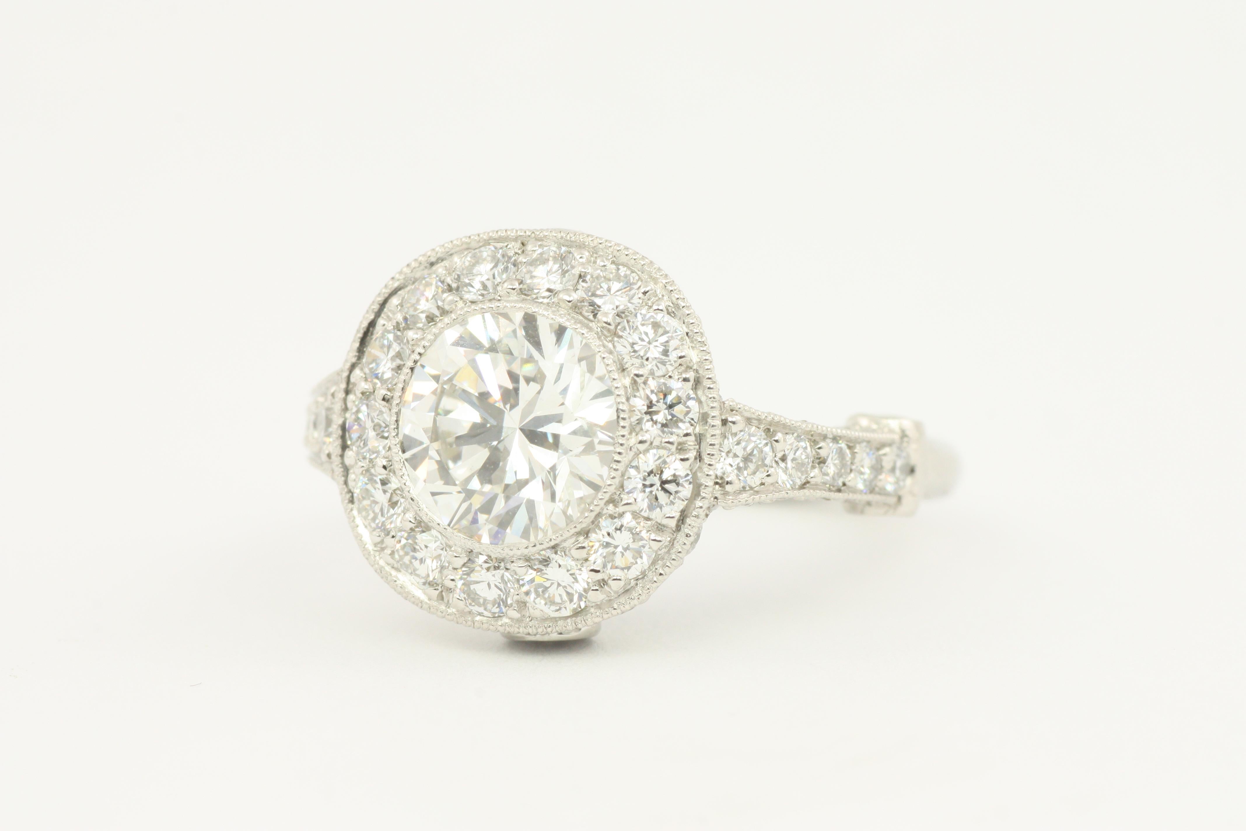 Anillo de compromiso de platino con diamante de 1,70 quilates certificado por EGL Estilo Tiffany Legacy Corte redondo en venta