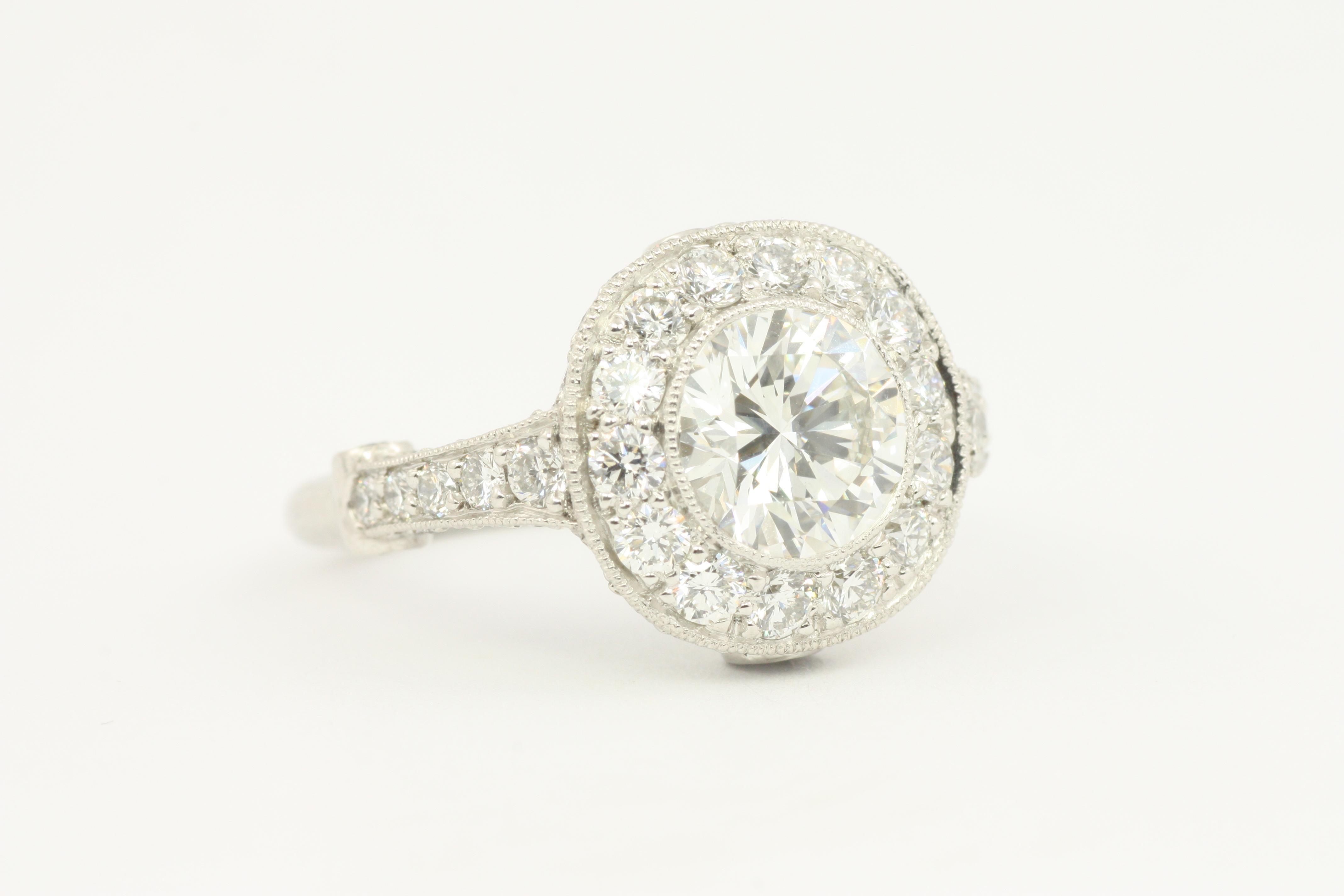 Anillo de compromiso de platino con diamante de 1,70 quilates certificado por EGL Estilo Tiffany Legacy en Nuevo estado para la venta en Santa Monica, CA