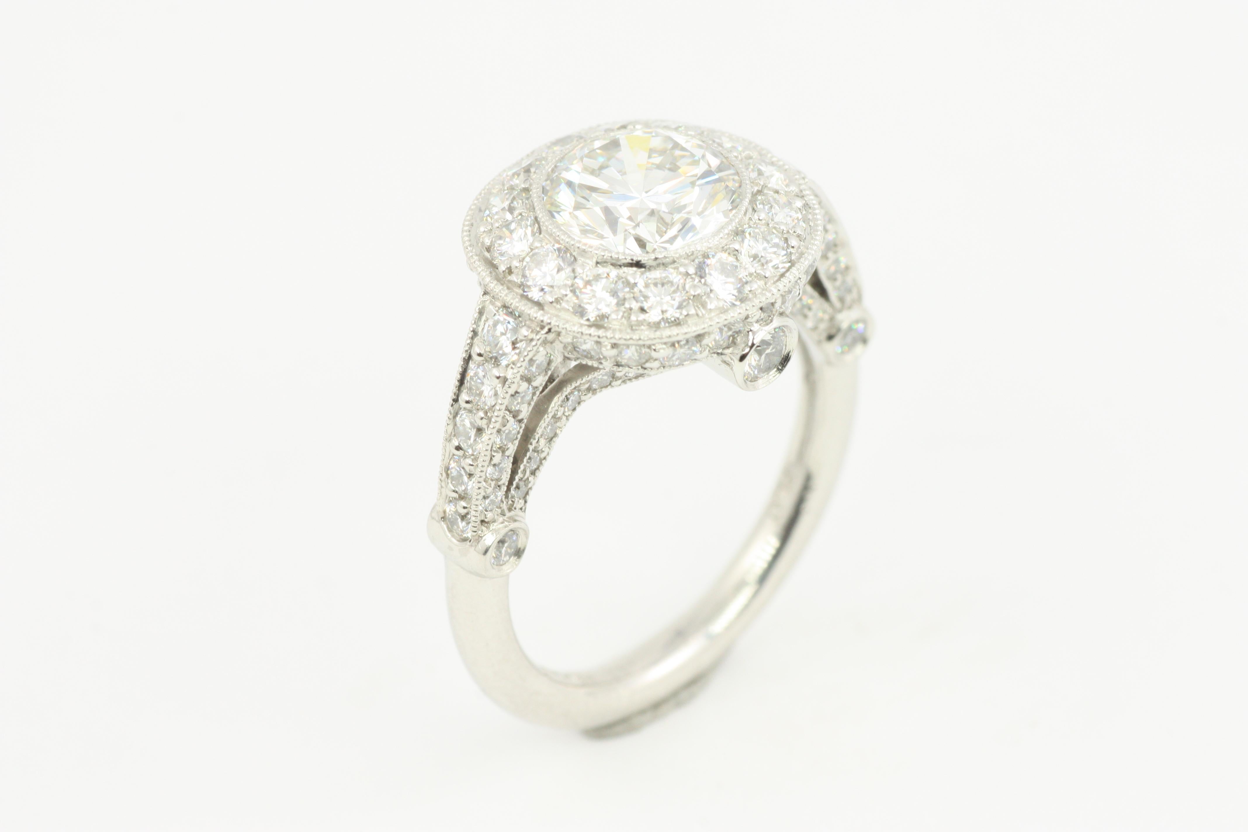 Anillo de compromiso de platino con diamante de 1,70 quilates certificado por EGL Estilo Tiffany Legacy en venta 1