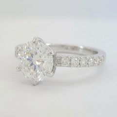 Anillo de compromiso de platino con un diamante redondo de talla brillante de 2 quilates, certificado por EGL