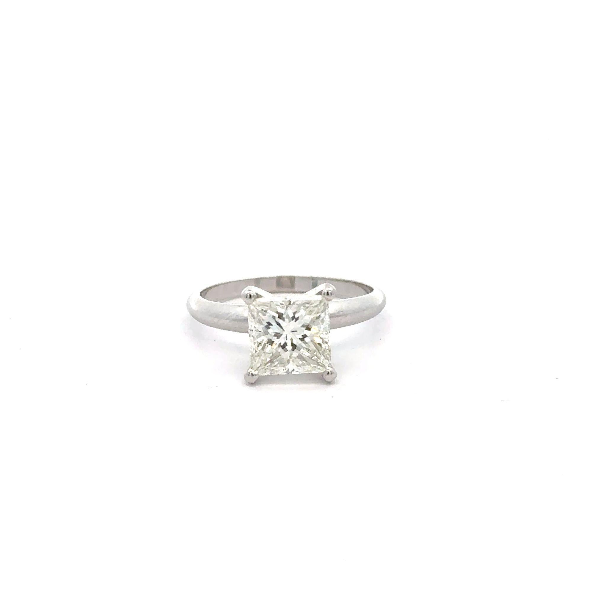 Women's EGL Certified 2.15 Carat Princess Cut Diamond in 14K White Gold Engagement Ring For Sale
