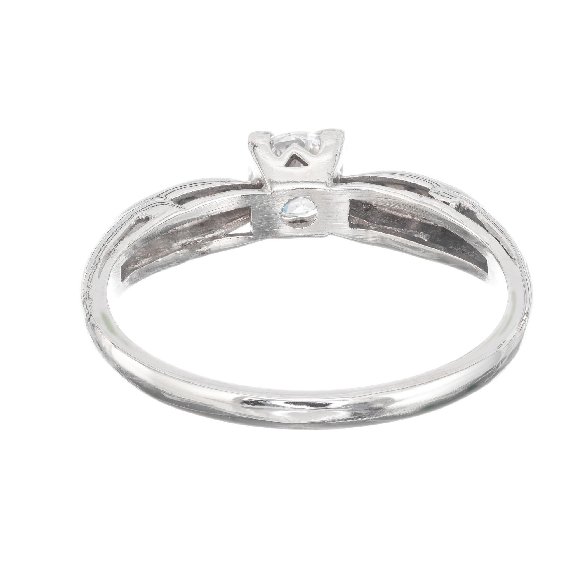 Bague de fiançailles en platine certifiée EGL avec un diamant de 0,26 carat à taille transitoire Bon état - En vente à Stamford, CT