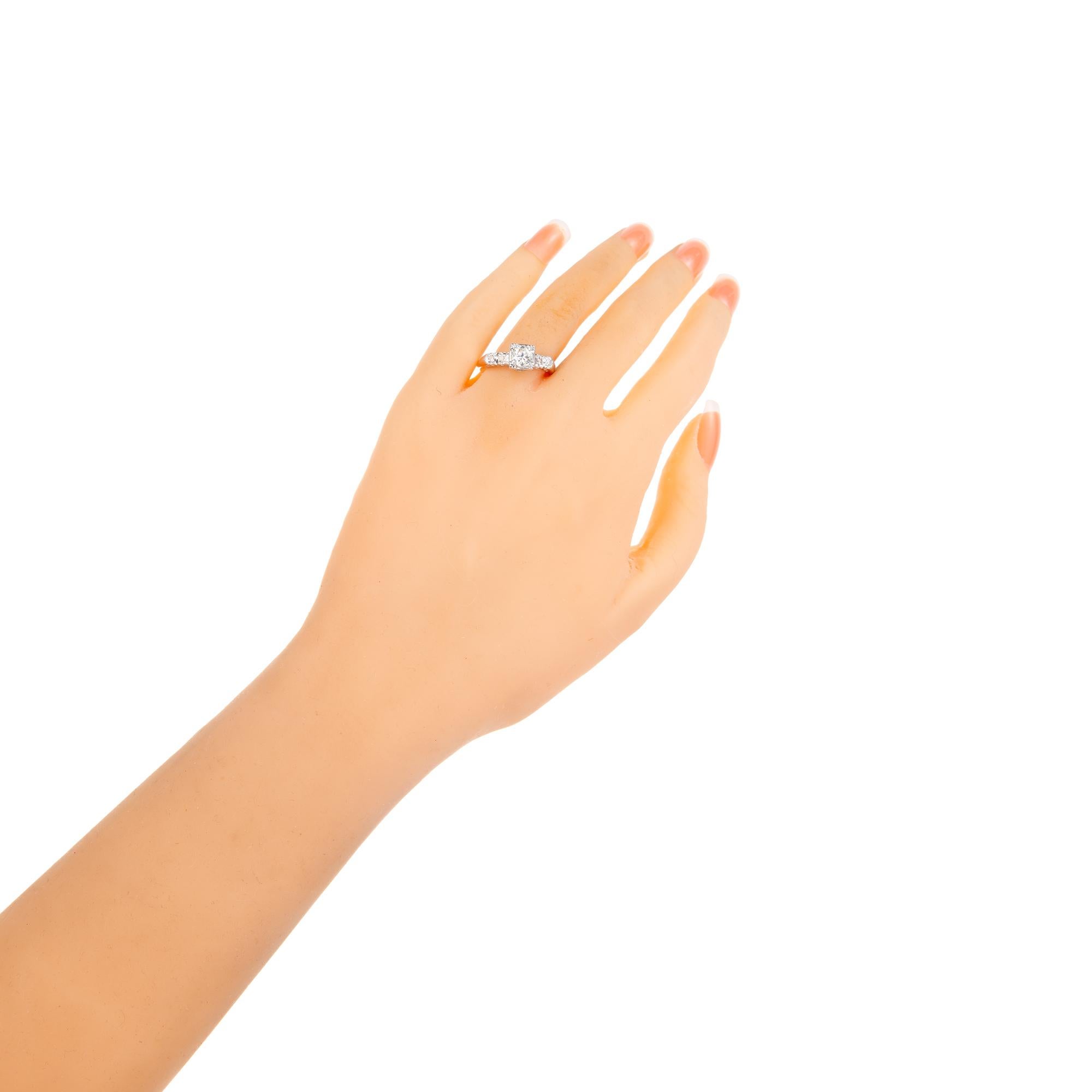 Bague de fiançailles en or blanc avec diamants de 0,43 carat certifiés EGL en vente 1