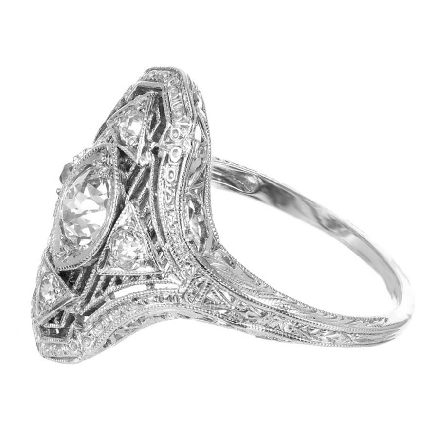 Taglio antico europeo Anello da cocktail in platino con diamante antico europeo certificato EGL da 0,51 carati in vendita