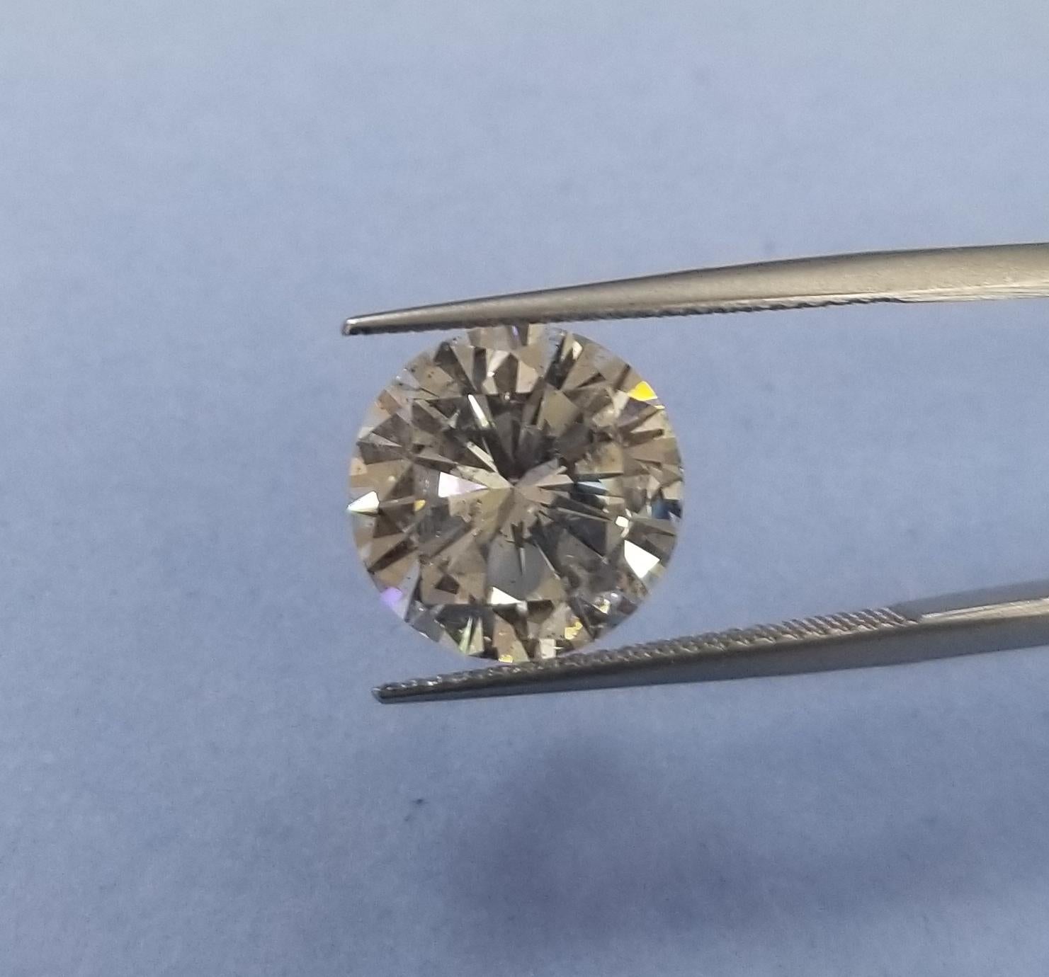 Contemporary EGL Certified RD Brilliant Cut Natural Diamond 5.24 Carat H Color & SI2 Clarity For Sale