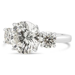 Roman Malakov 5.53 Carats Round Brilliant Diamond Three-Stone Engagement Ring