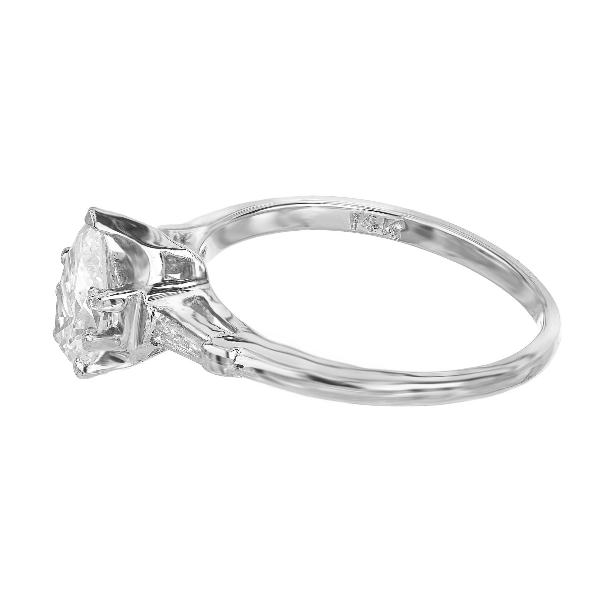 Bague de fiançailles à trois pierres en or avec diamant en forme de poire certifié EGL Pour femmes en vente