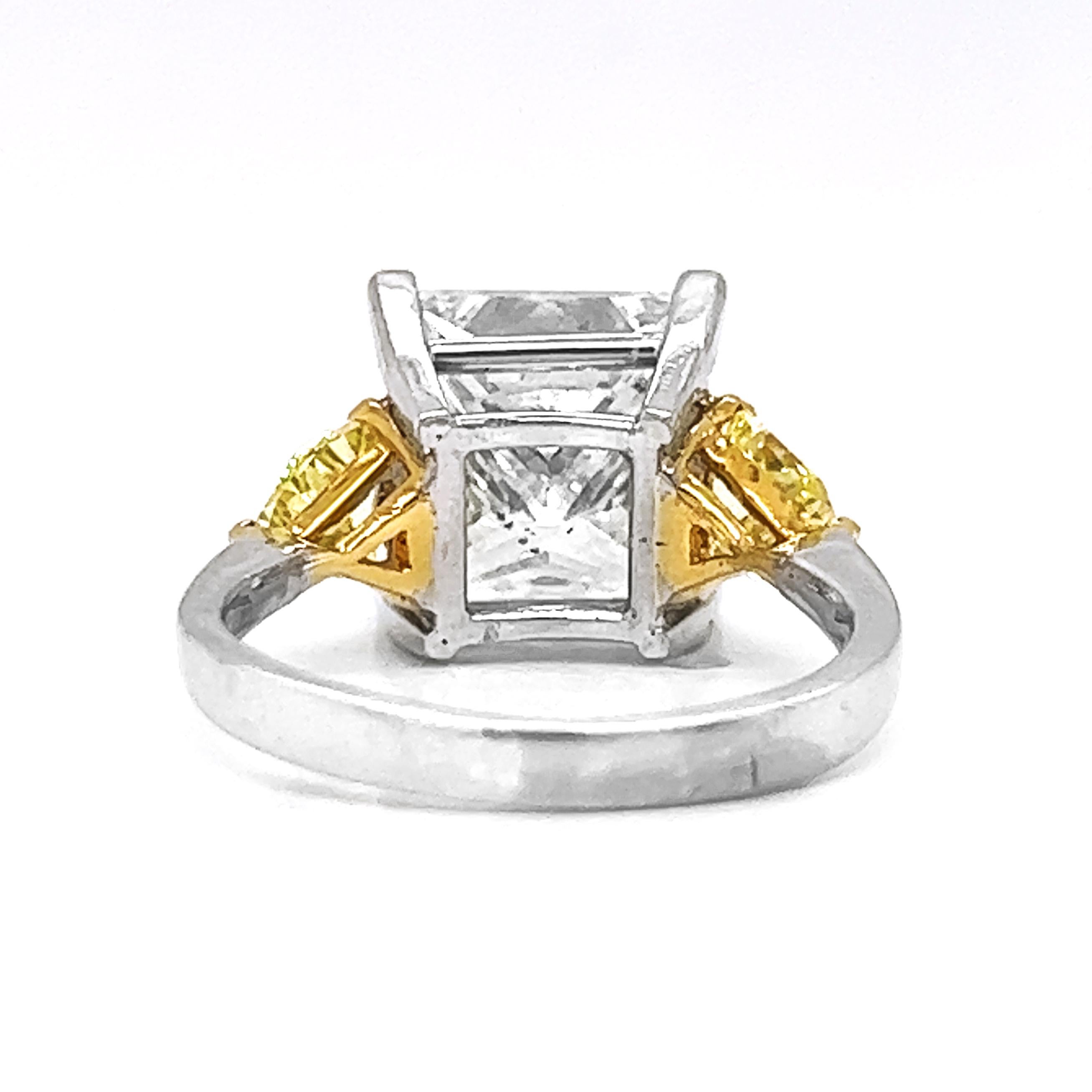 Princess Cut 8.13 CT T.W  Princess Trillion Cut EGL Certified Diamond 3 Stone 18KT Gold Ring  For Sale