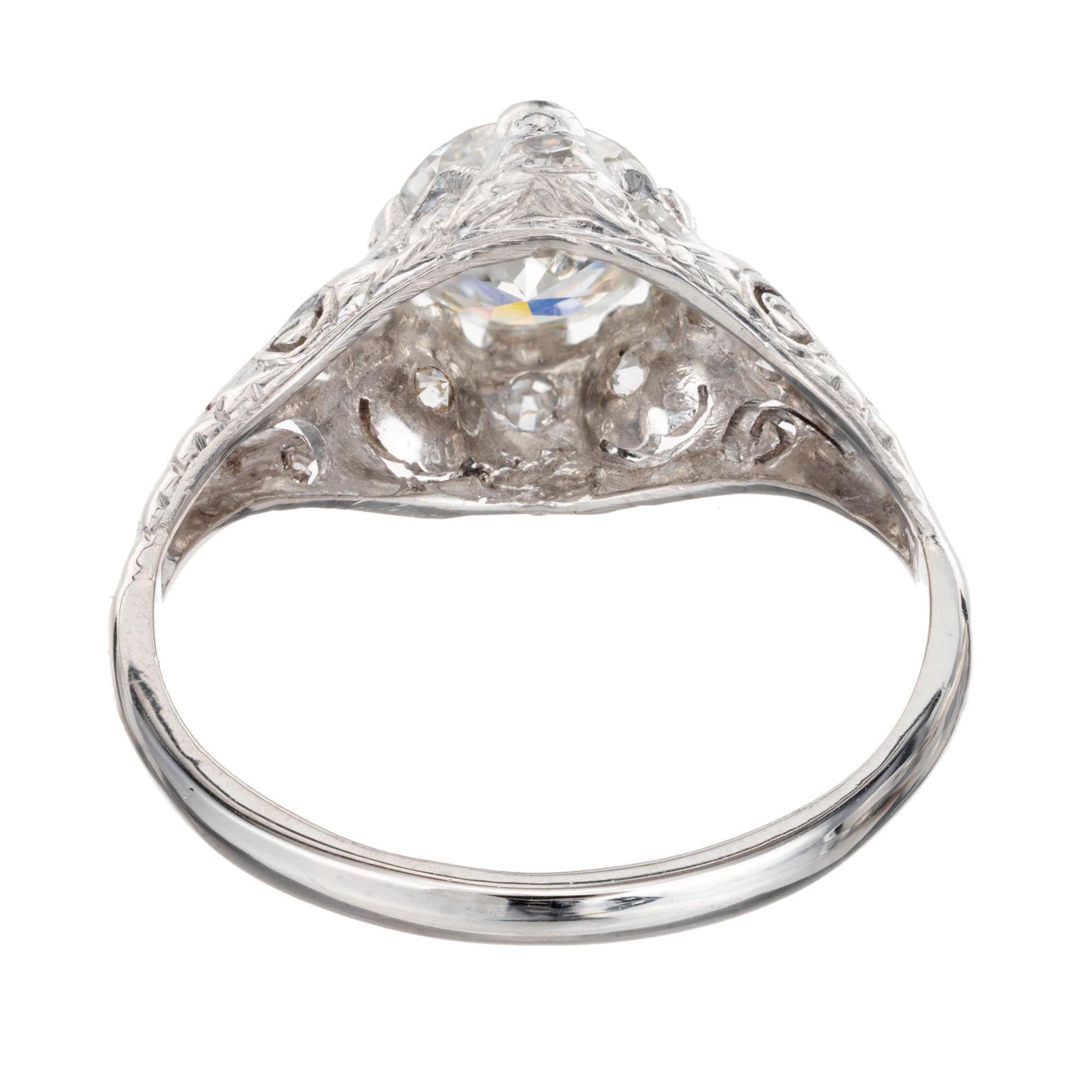 Taille ronde Bague de fiançailles en platine avec diamants de 0,82 carat certifiés EGL en vente