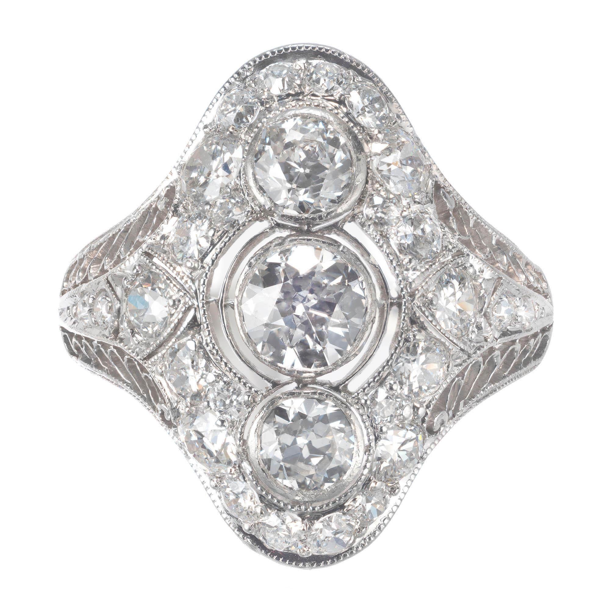 Anillo de cúpula eduardiana de platino con diamante de 0,86 quilates certificado por EGL