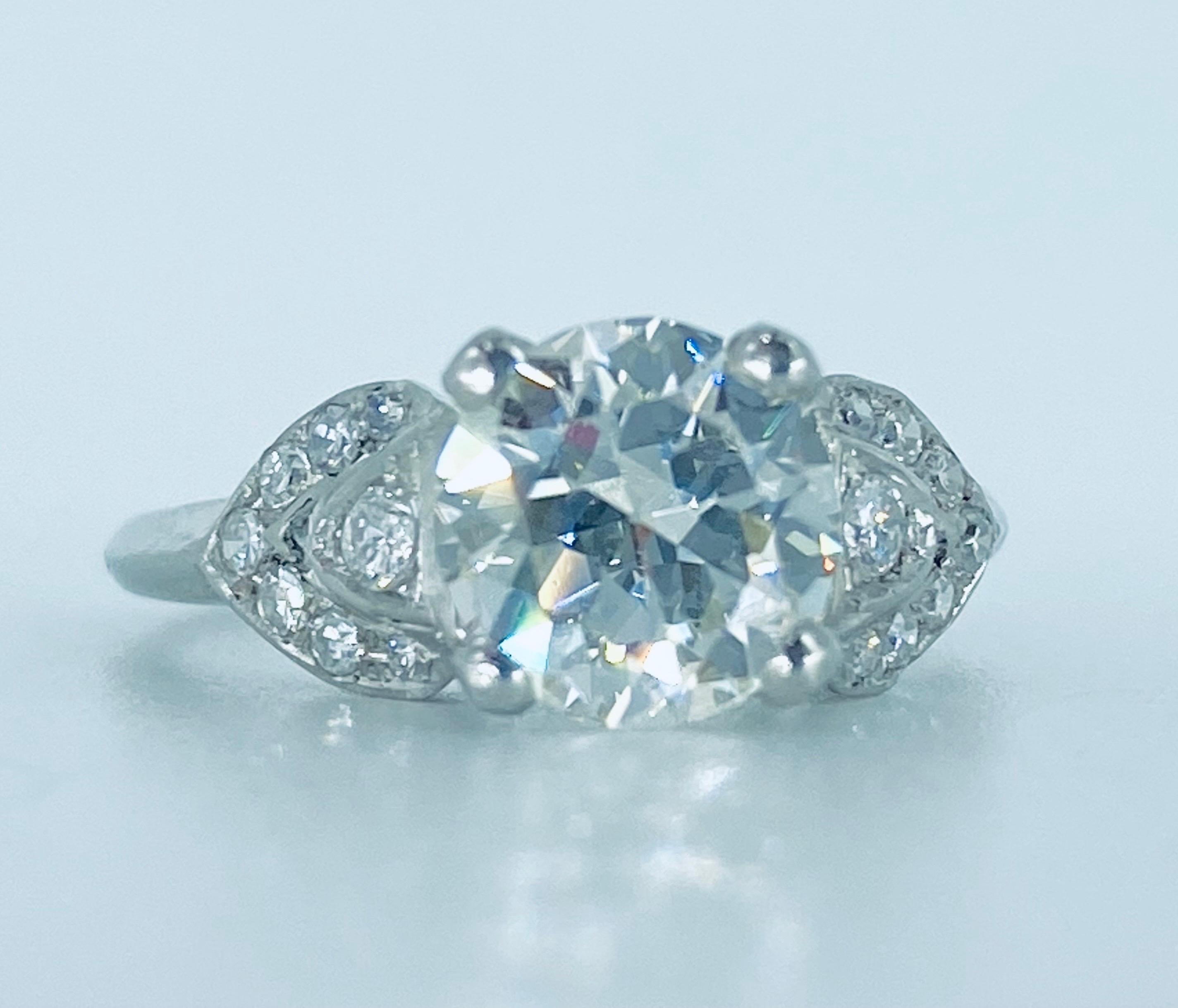 Art Déco Anello di fidanzamento in platino con diamante centrale certificato EGL da 1,31 carati in vendita
