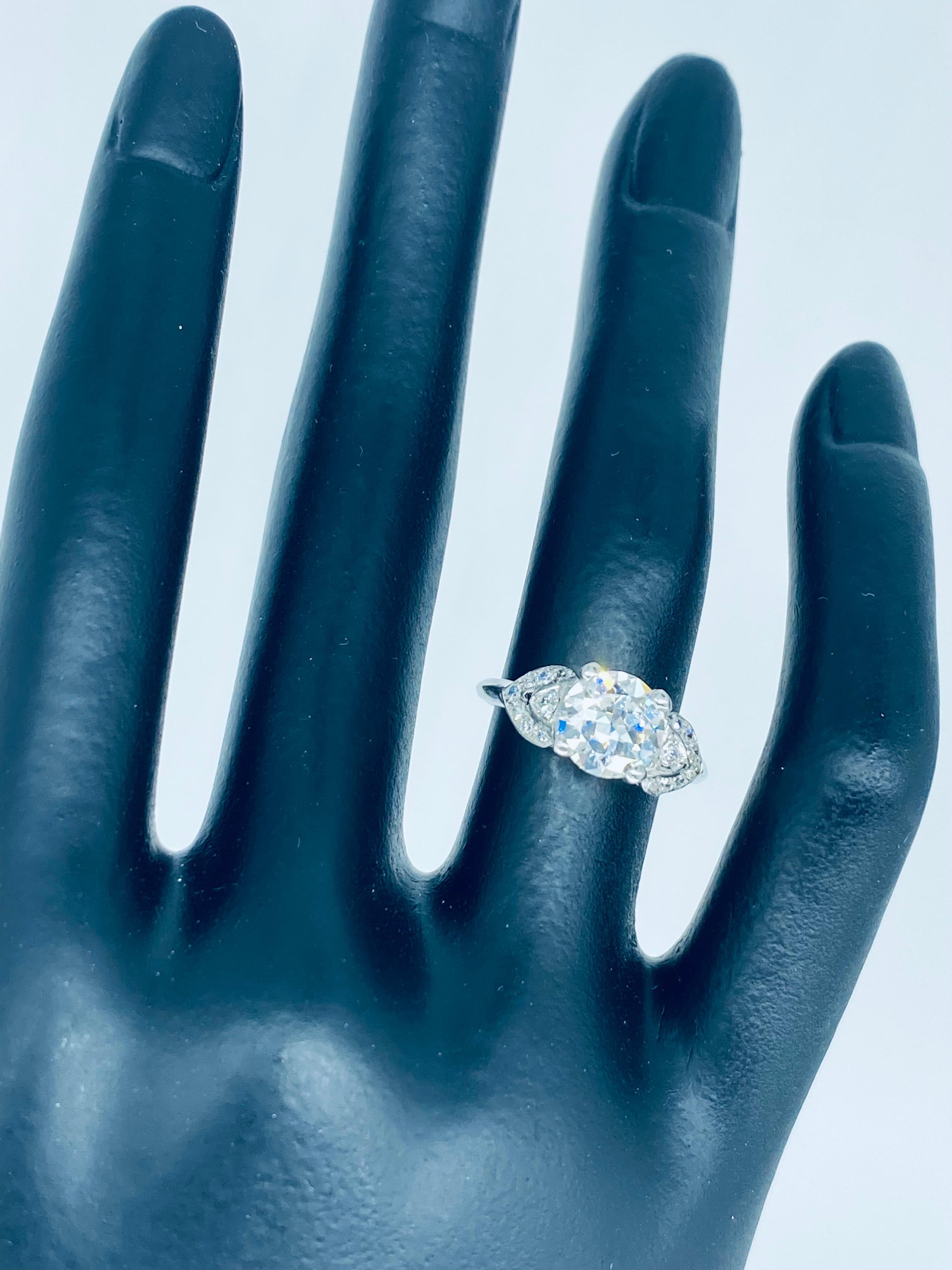 Women's or Men's EGL Certified Center 1.31 Carat Diamond Platinum Engagement Ring For Sale