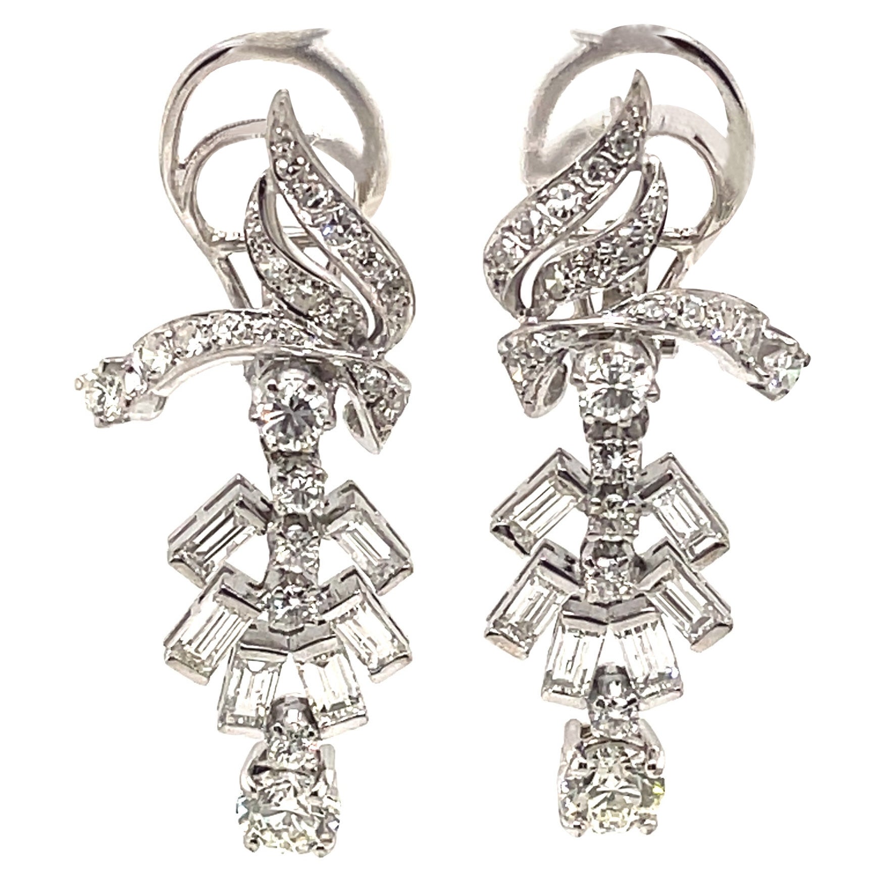 EGL-zertifizierte Platin-Kronleuchter-Ohrringe im edwardianischen Stil mit 4,40 Karat Diamanten im Angebot