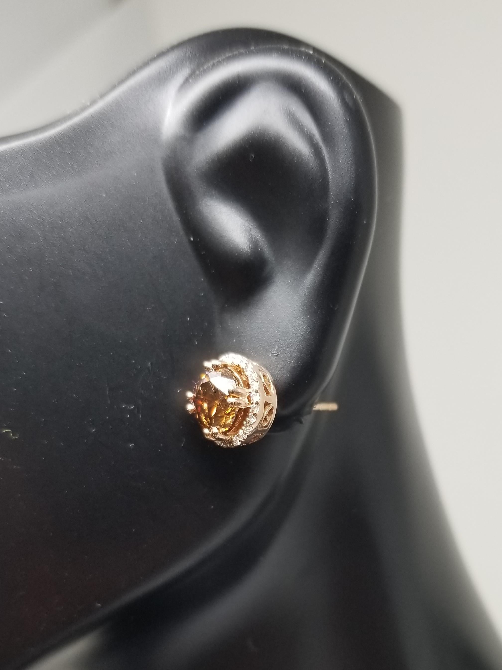 Diamanti Fancy Deep Brown certificati EGL da 2,10 carati incastonati in borchie a raggiera in oro 14 carati in vendita 2
