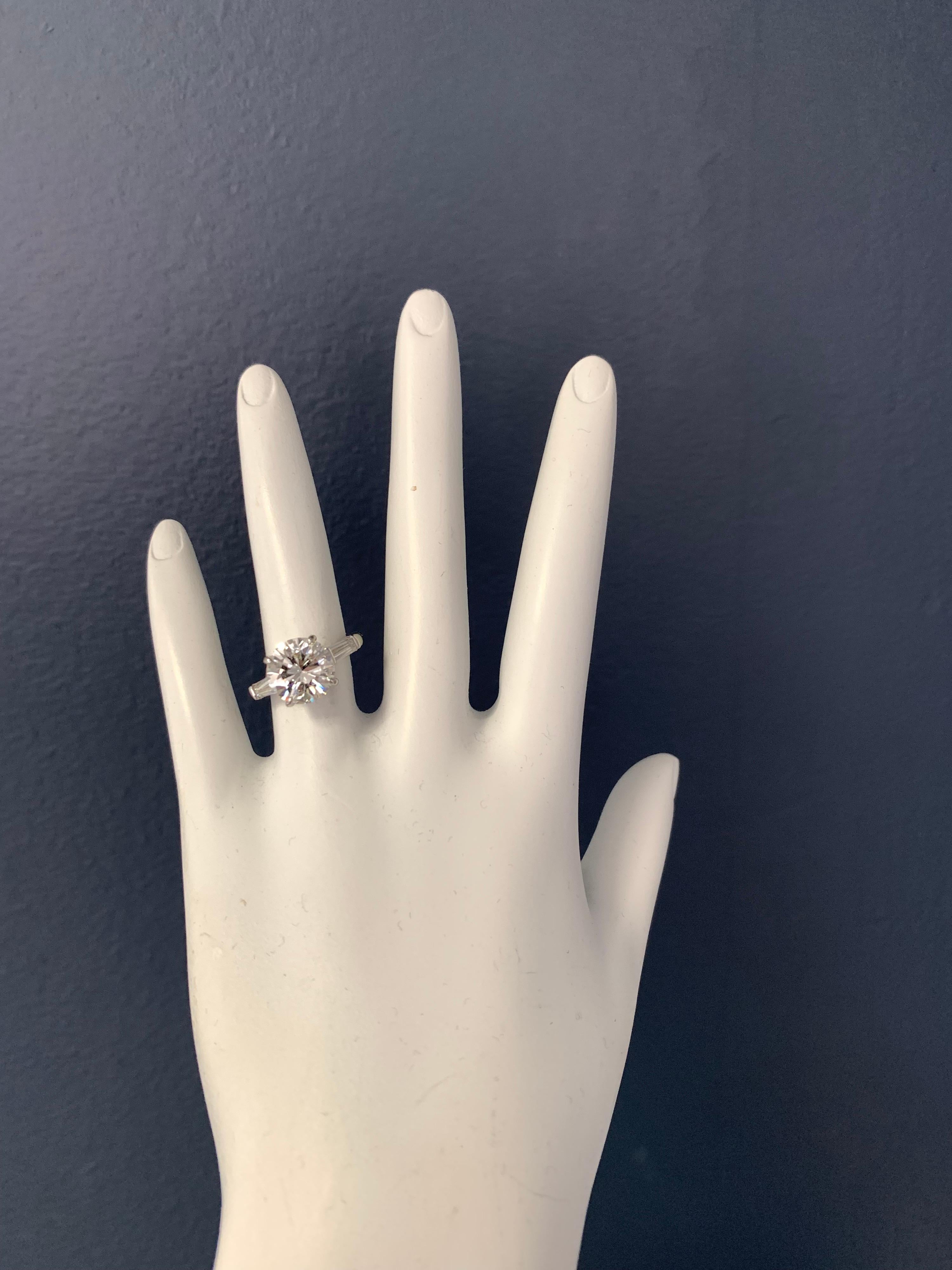 Women's EGL Certified Natural 3.08 Carat H VS2 Round Diamond Platinum Engagement Ring
