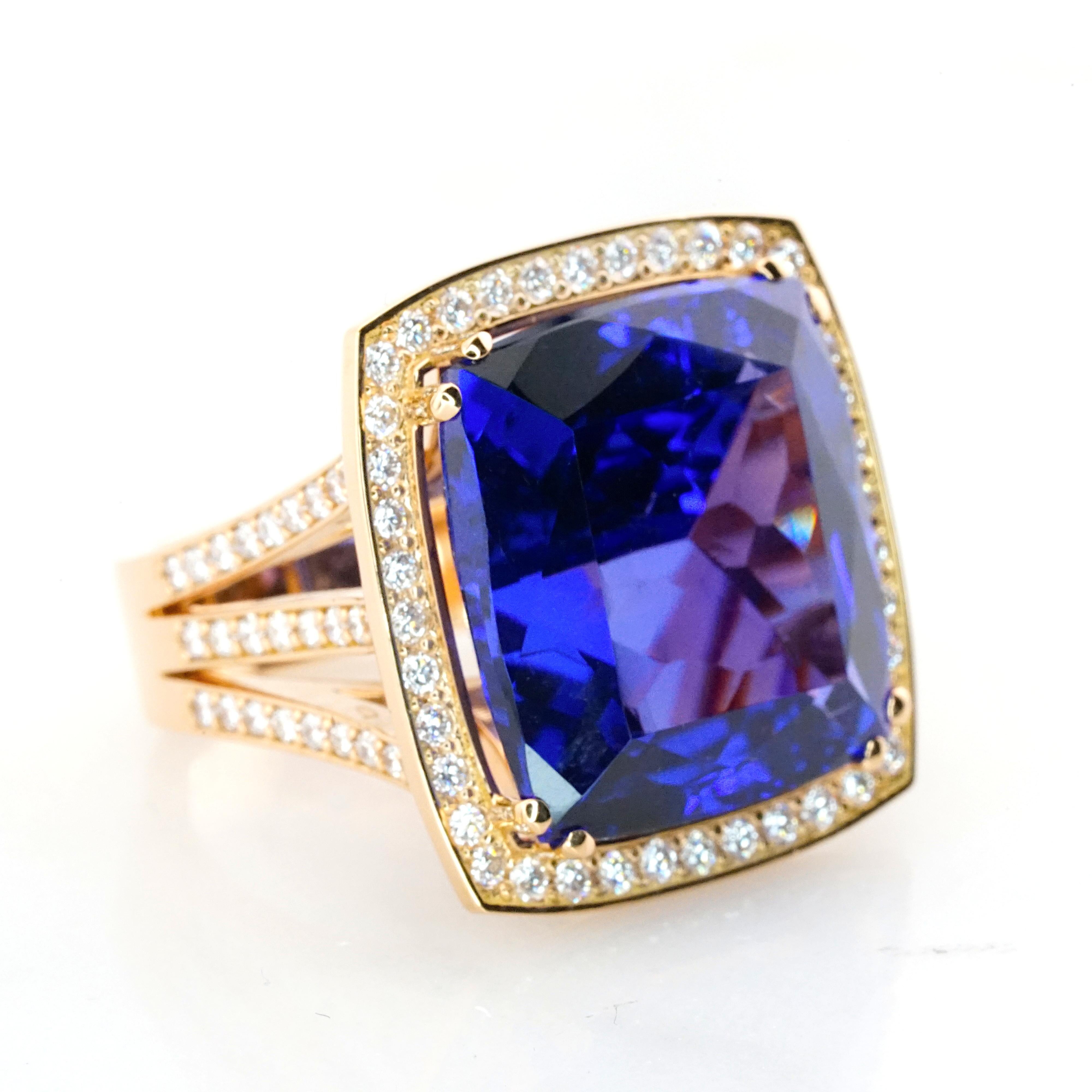 Indulge in opulence with our EGL South Africa Certified 21 Carat Violet Blue AAA+ Tanzanite Ring, elegantly set in 18K Rose Gold. This extraordinary piece is a testament to the allure of rare gemstones and exquisite Italian craftsmanship.

The