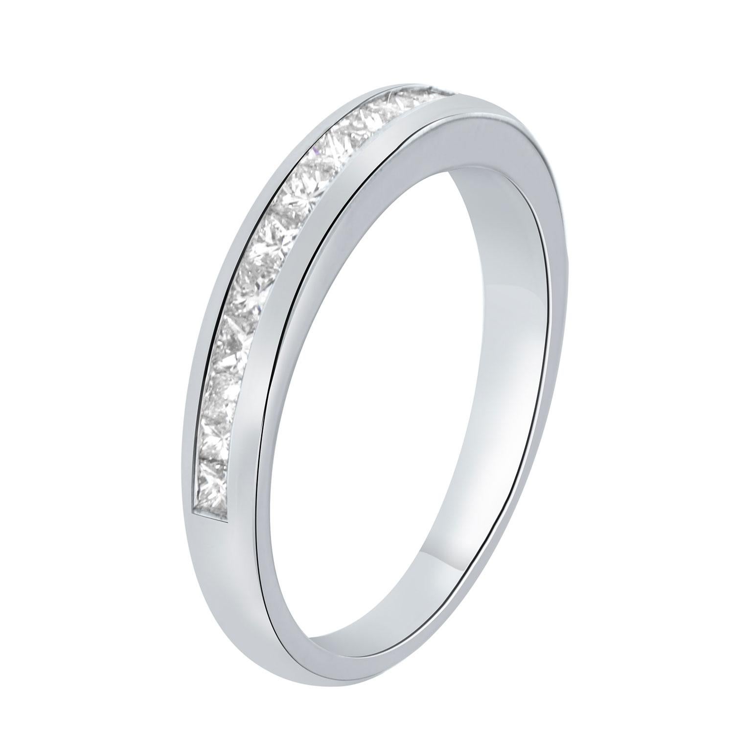 EGL USA Certified 0.71 Carat Princess Shape 18k White Gold Diamond Set For Sale 1